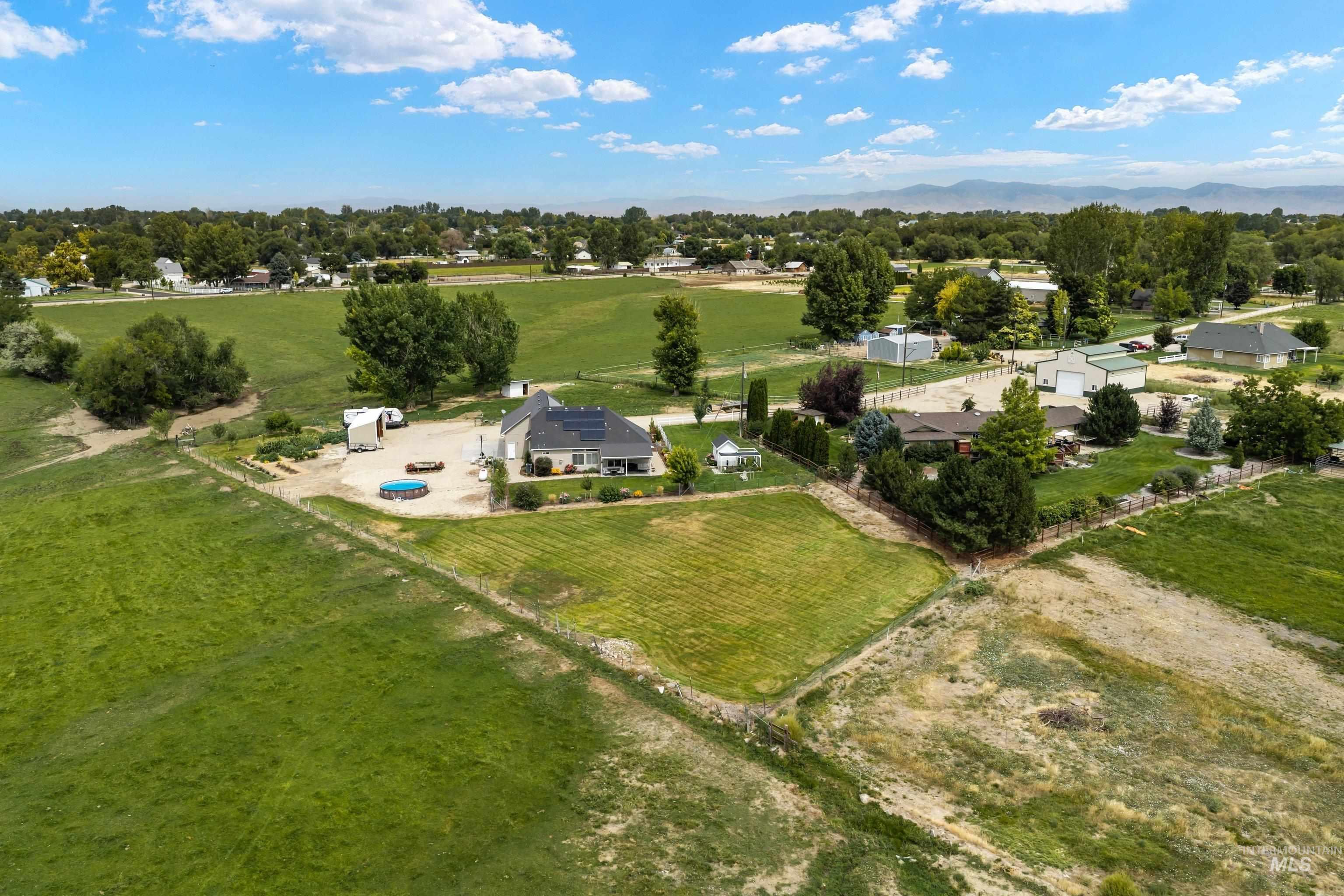 35 S Pit Lane, Nampa, Idaho 83687, 3 Bedrooms, 2 Bathrooms, Residential For Sale, Price $765,000, 98998028