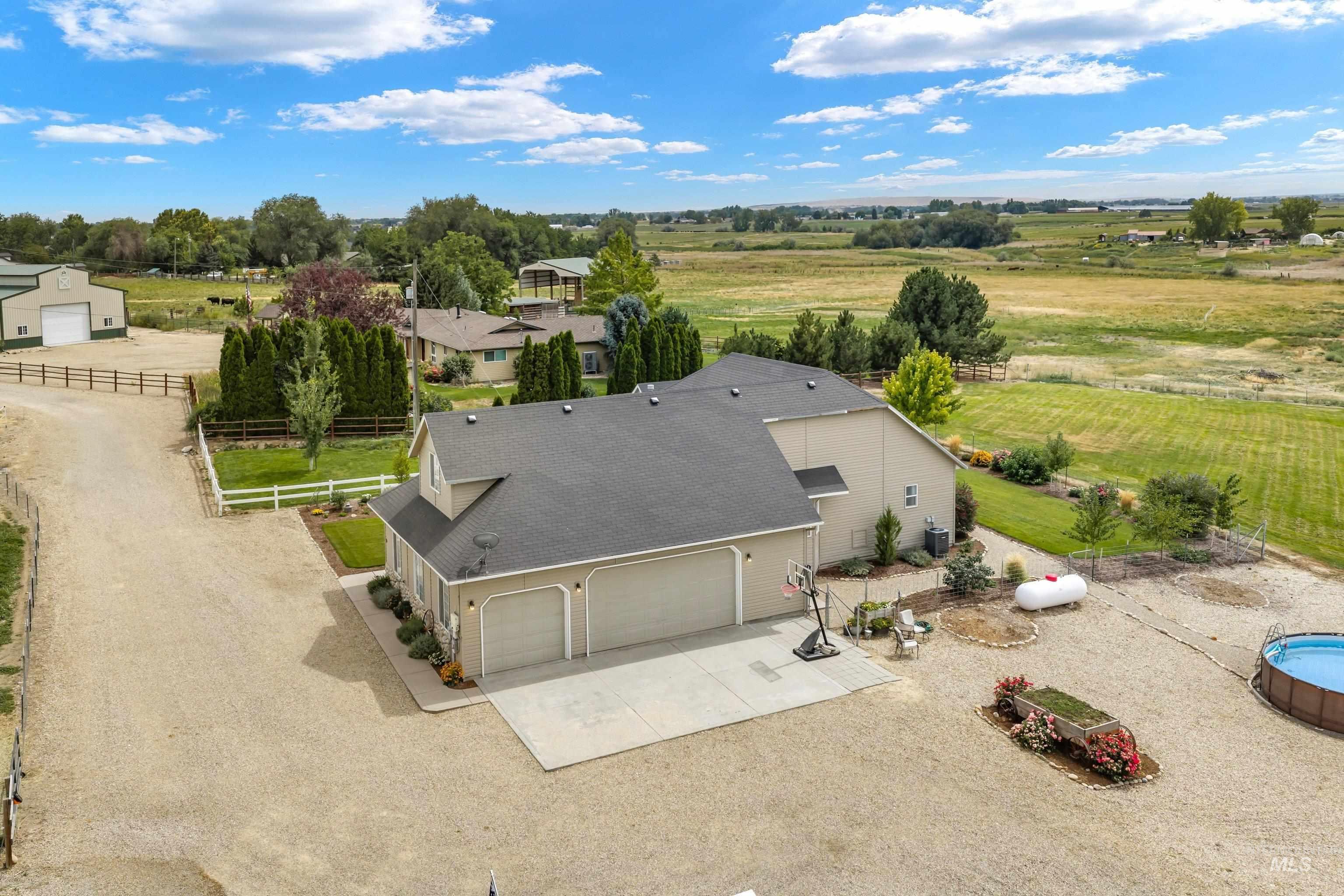 35 S Pit Lane, Nampa, Idaho 83687, 3 Bedrooms, 2 Bathrooms, Residential For Sale, Price $765,000, 98998028