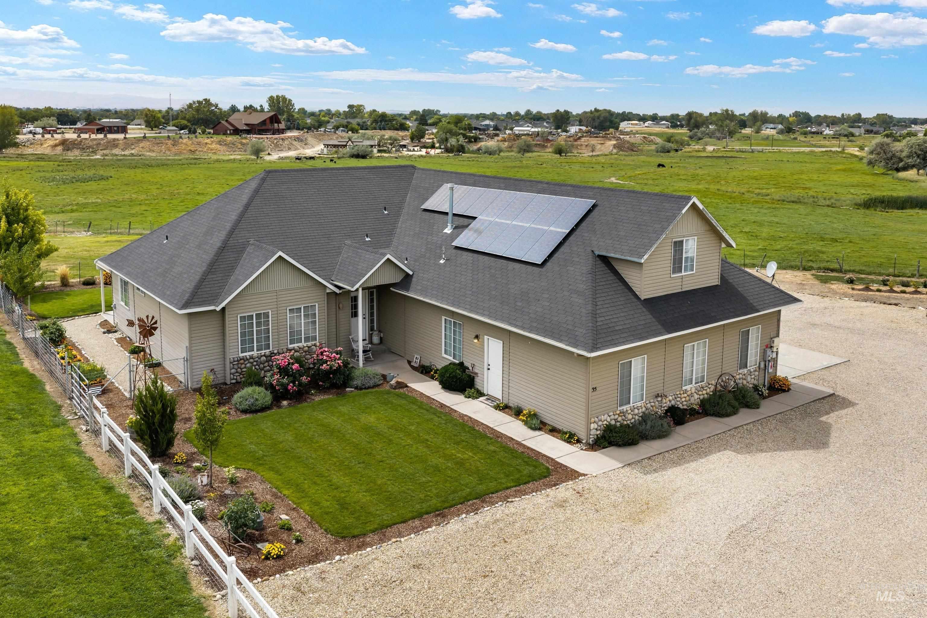 35 S Pit Lane, Nampa, Idaho 83687, 3 Bedrooms, 2 Bathrooms, Residential For Sale, Price $765,000, 98998028
