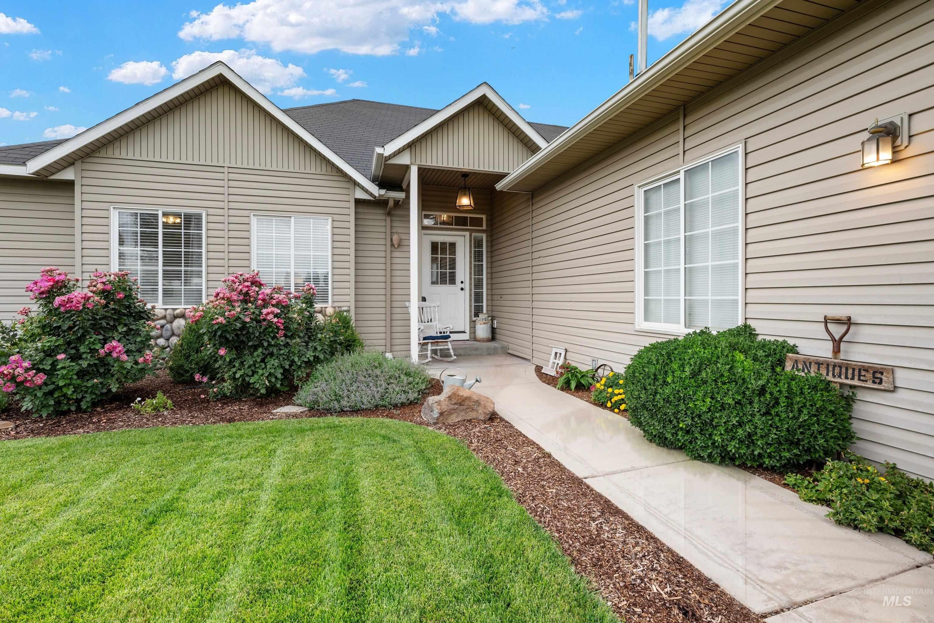35 S Pit Lane, Nampa, Idaho 83687, 3 Bedrooms, 2 Bathrooms, Residential For Sale, Price $765,000, 98998028