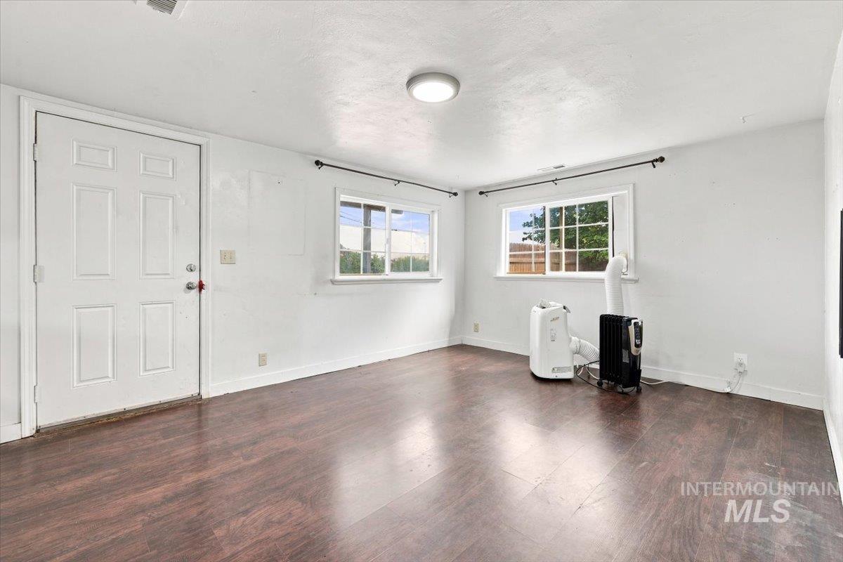 716 N 2nd Ave, Caldwell, Idaho 83605, 2 Bedrooms, 1 Bathroom, Residential For Sale, Price $185,000, 98998030