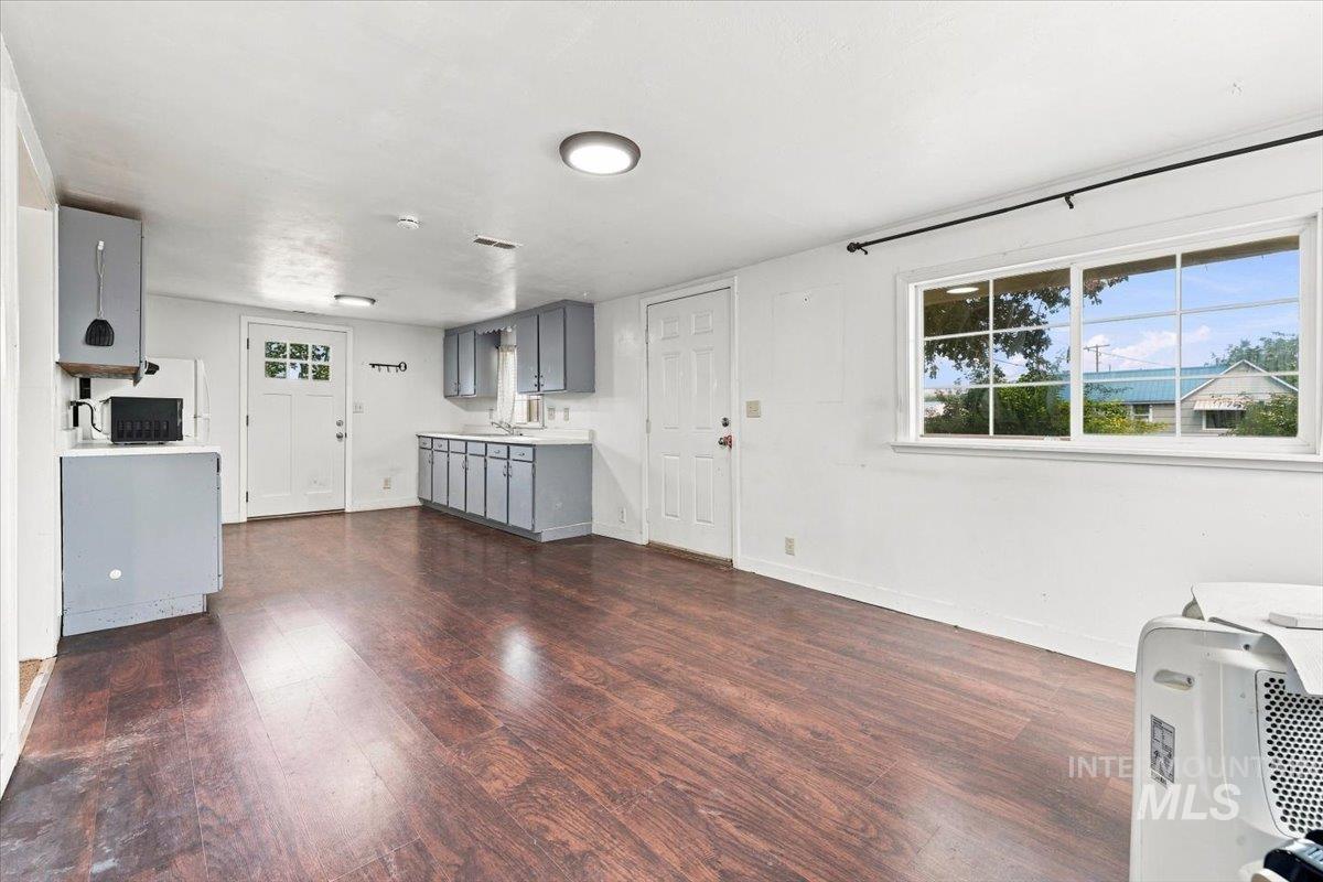 716 N 2nd Ave, Caldwell, Idaho 83605, 2 Bedrooms, 1 Bathroom, Residential For Sale, Price $185,000, 98998030