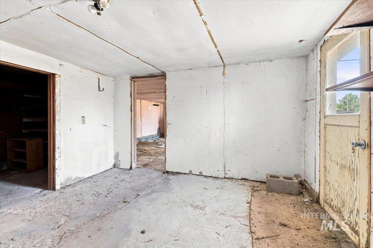 716 N 2nd Ave, Caldwell, Idaho 83605, 2 Bedrooms, 1 Bathroom, Residential For Sale, Price $185,000, 98998030