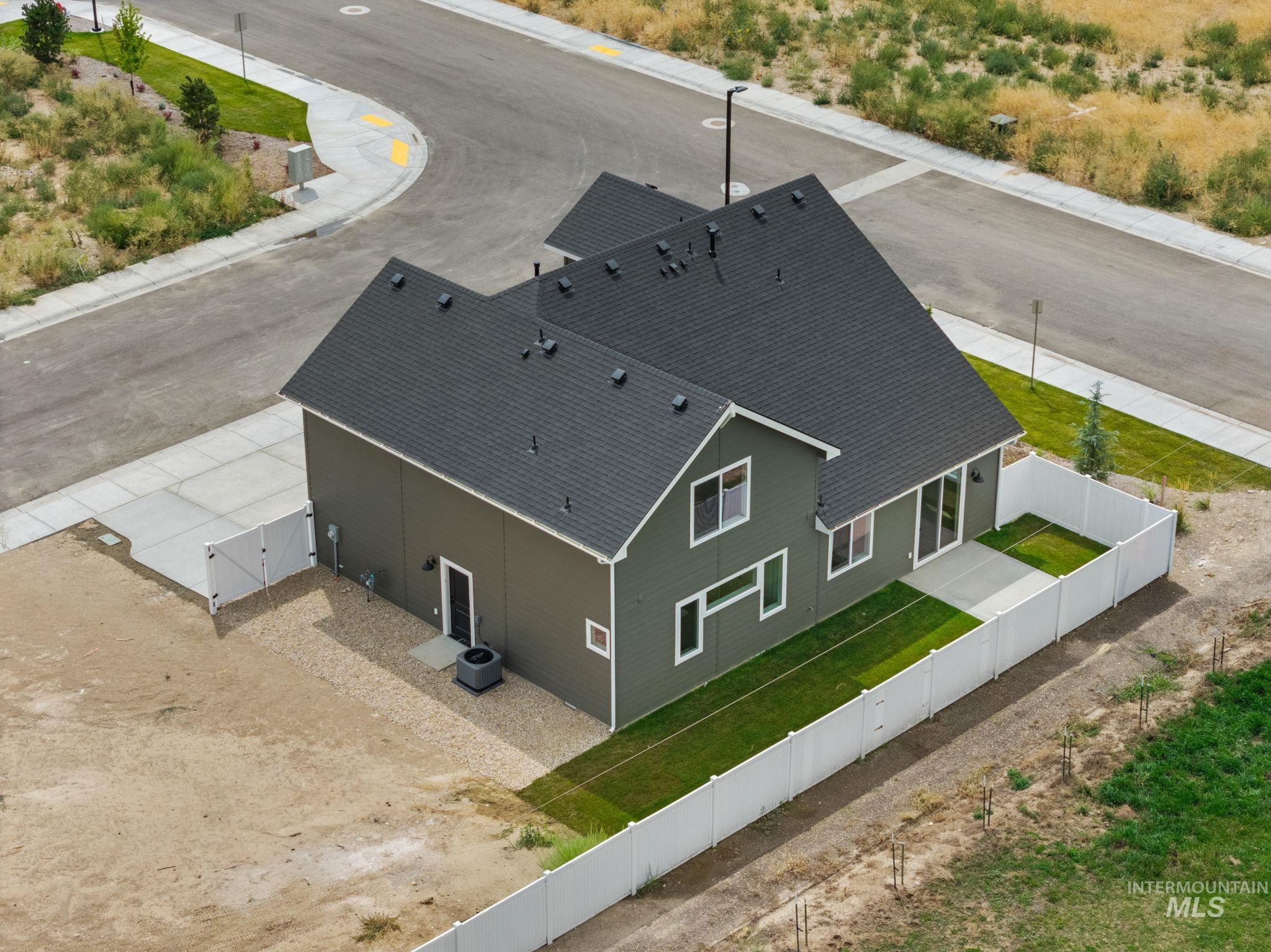 162 W Allspice Ct, Kuna, Idaho 83634, 5 Bedrooms, 3.5 Bathrooms, Residential For Sale, Price $539,900,MLS 98998031