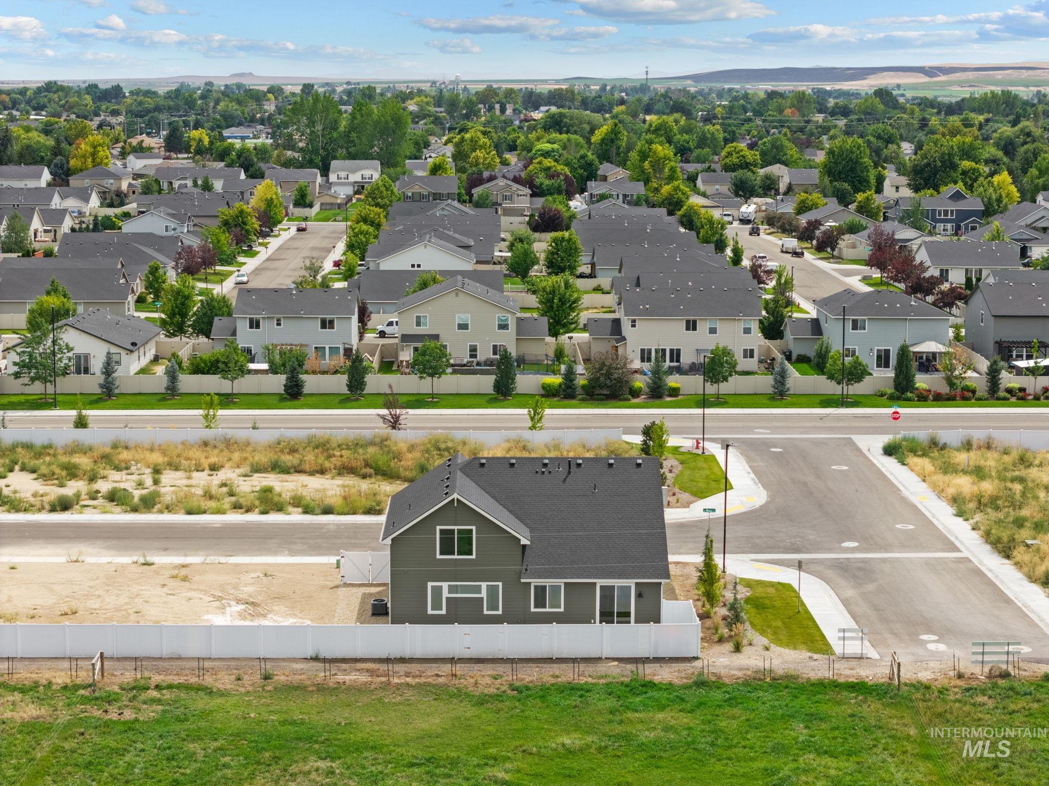162 W Allspice Ct, Kuna, Idaho 83634, 5 Bedrooms, 3.5 Bathrooms, Residential For Sale, Price $539,900,MLS 98998031
