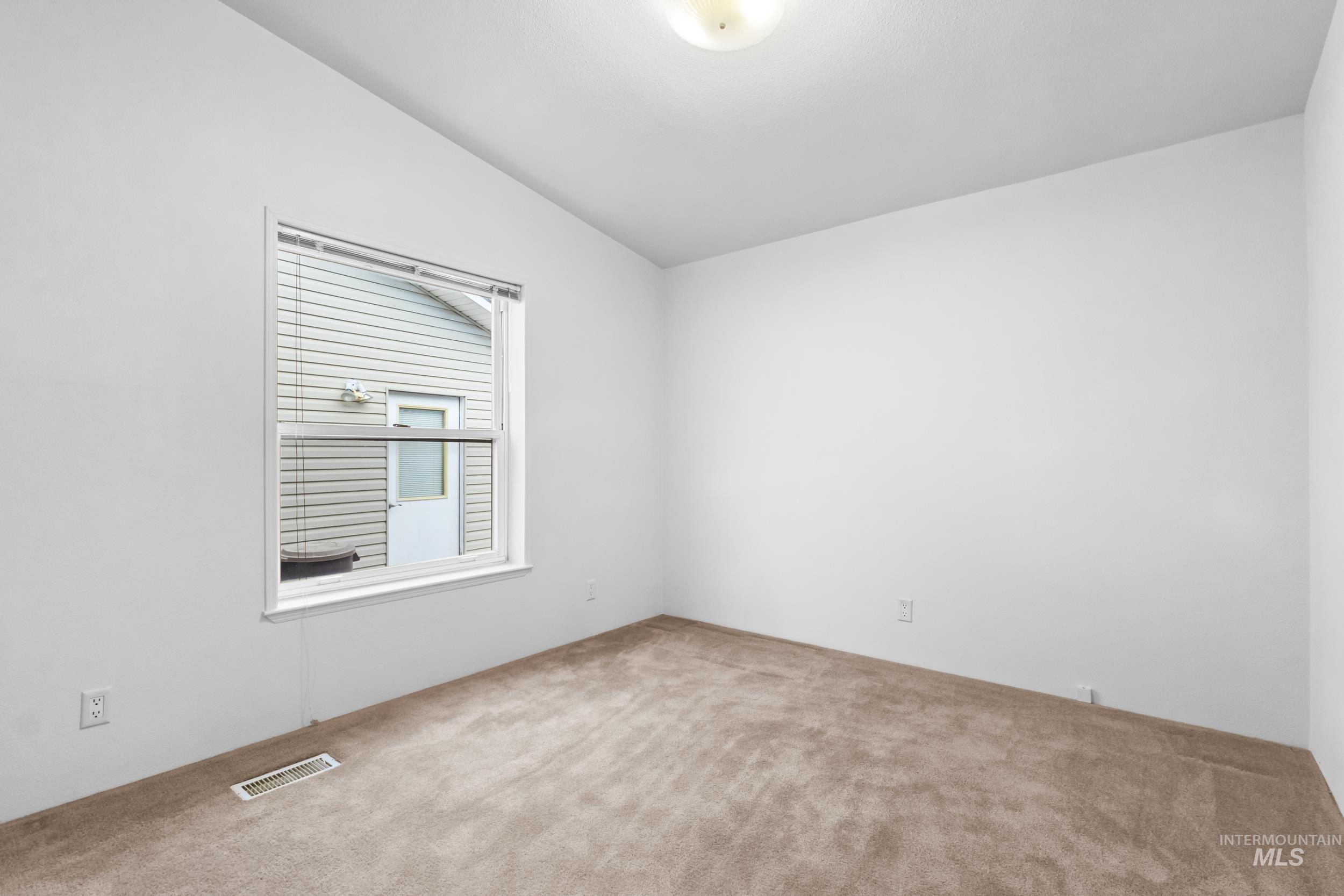 410 E Custer St, Mackay, Idaho 83251, 3 Bedrooms, 2 Bathrooms, Residential For Sale, Price $449,000,MLS 98998037
