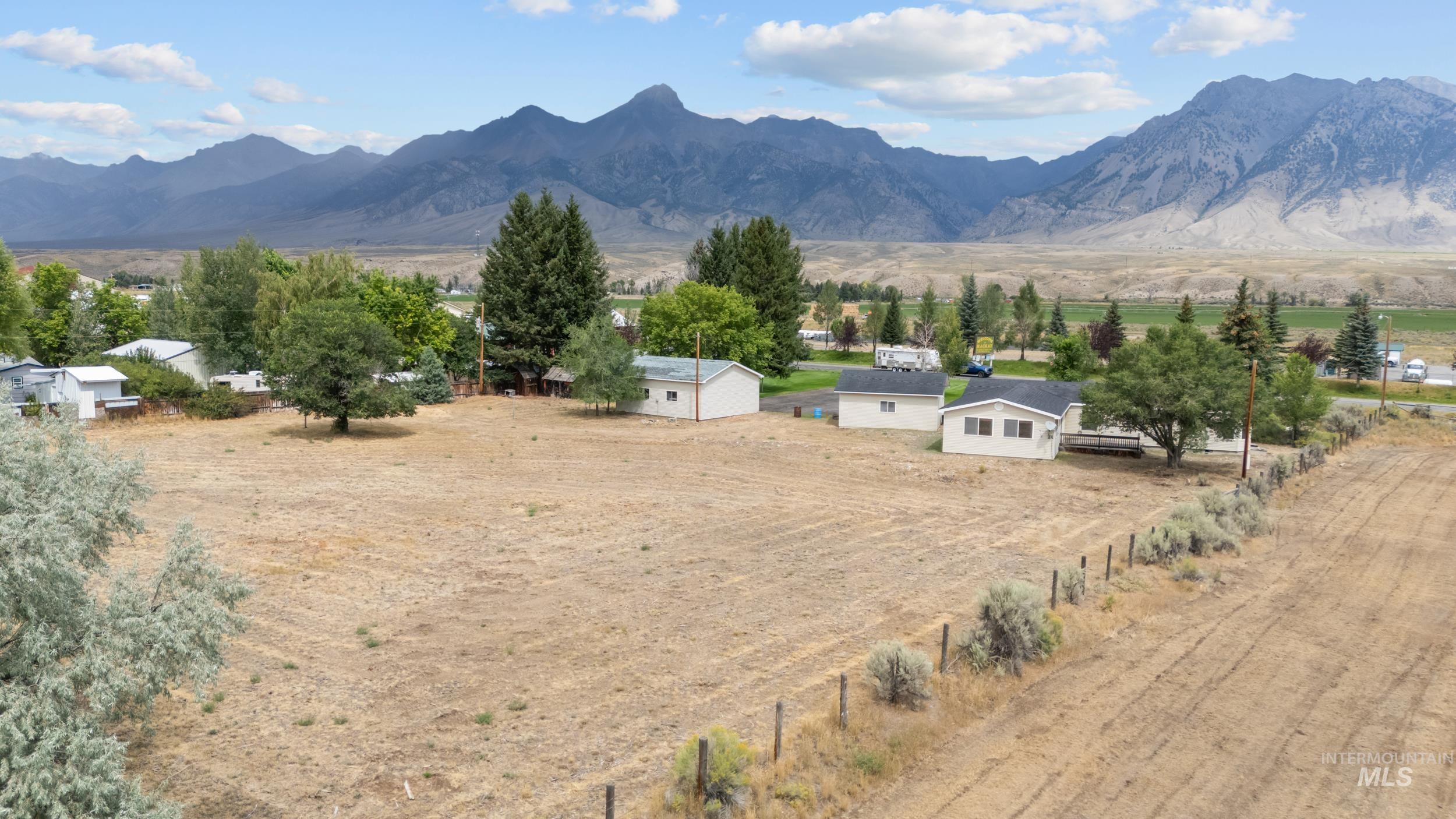 410 E Custer St, Mackay, Idaho 83251, 3 Bedrooms, 2 Bathrooms, Residential For Sale, Price $449,000,MLS 98998037