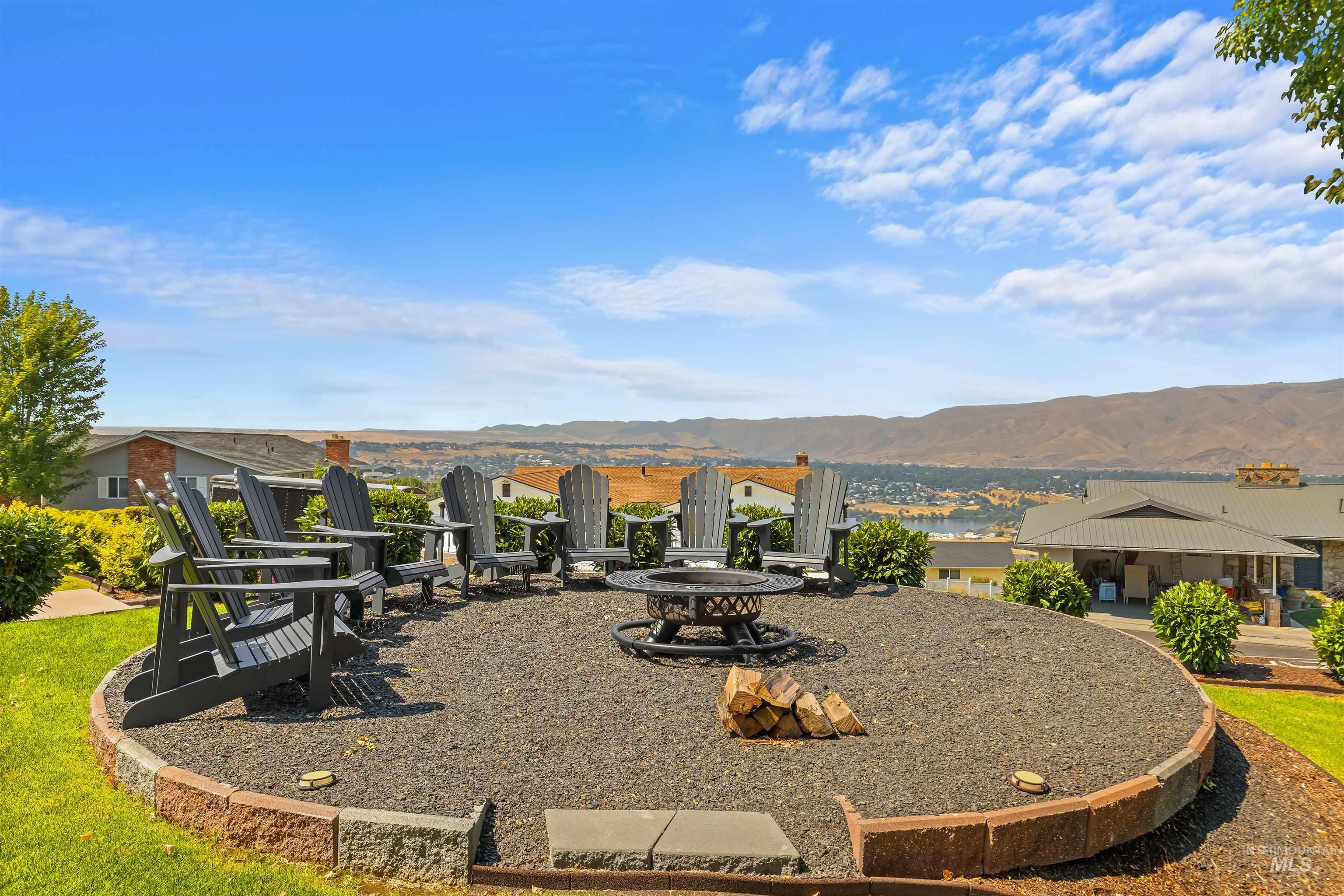 2953 Rivervew Terrace, Lewiston, Idaho 83501, 4 Bedrooms, 4 Bathrooms, Residential For Sale, Price $699,900, 98998038
