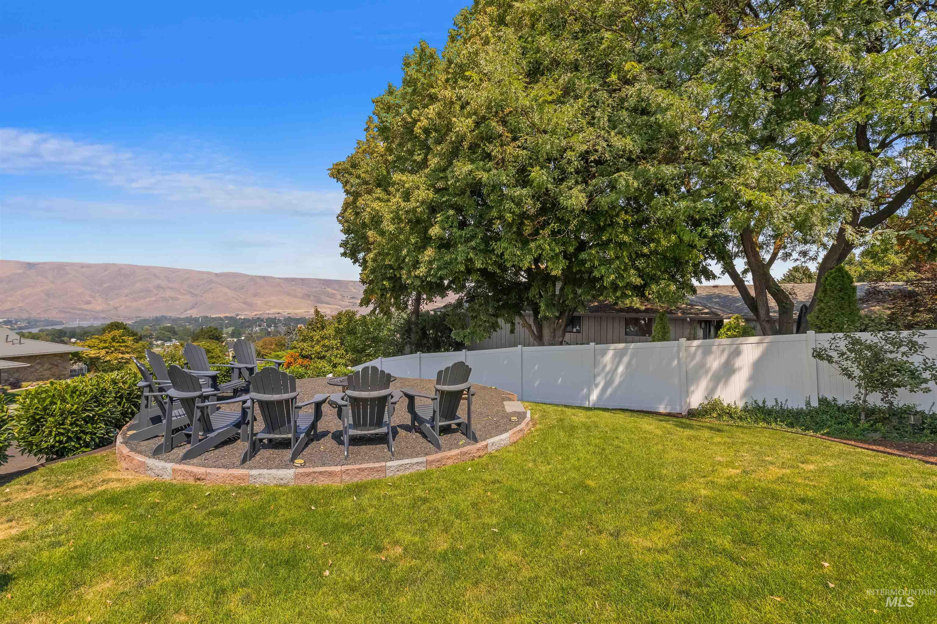 2953 Rivervew Terrace, Lewiston, Idaho 83501, 4 Bedrooms, 4 Bathrooms, Residential For Sale, Price $699,900, 98998038