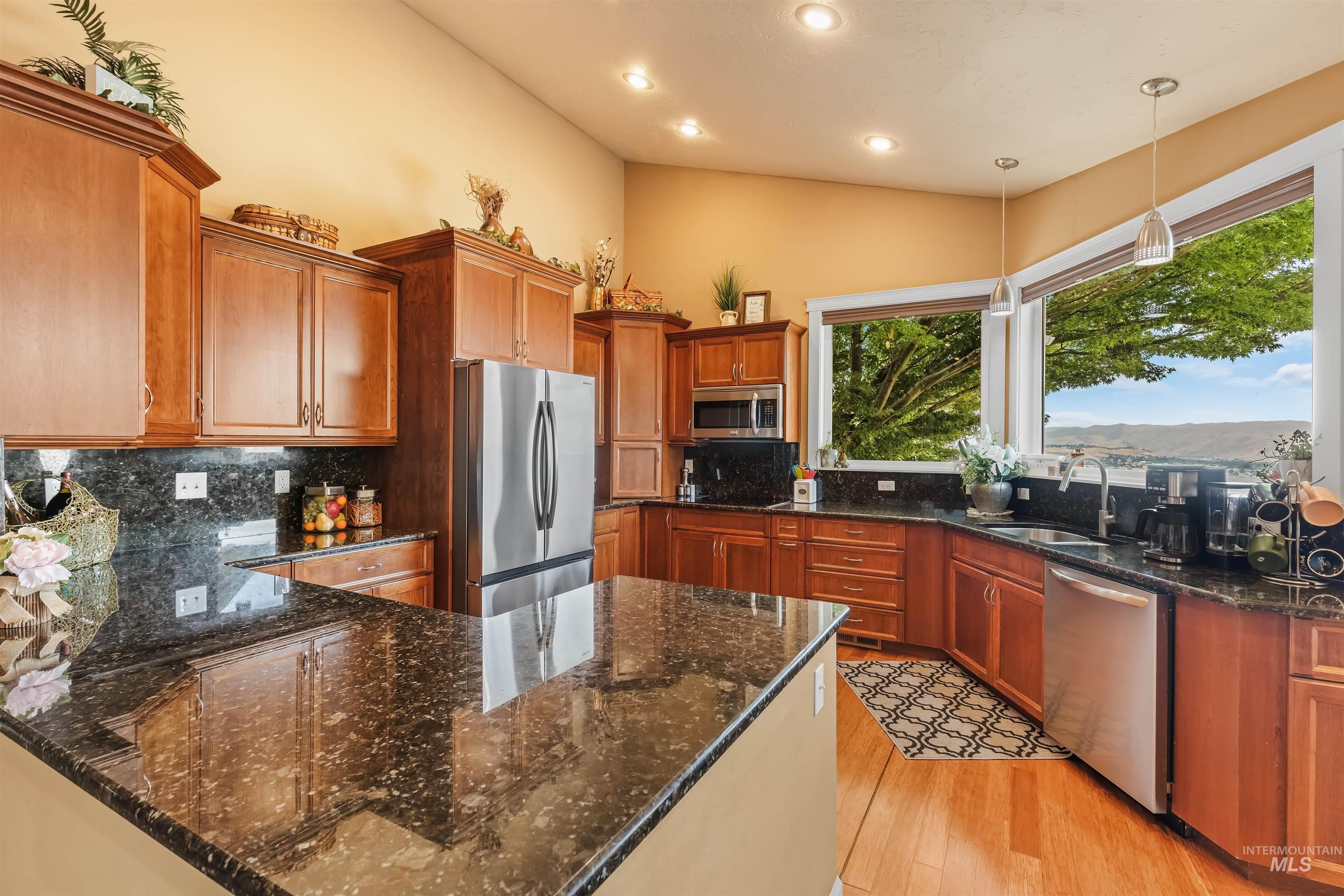 2953 Rivervew Terrace, Lewiston, Idaho 83501, 4 Bedrooms, 4 Bathrooms, Residential For Sale, Price $699,900, 98998038