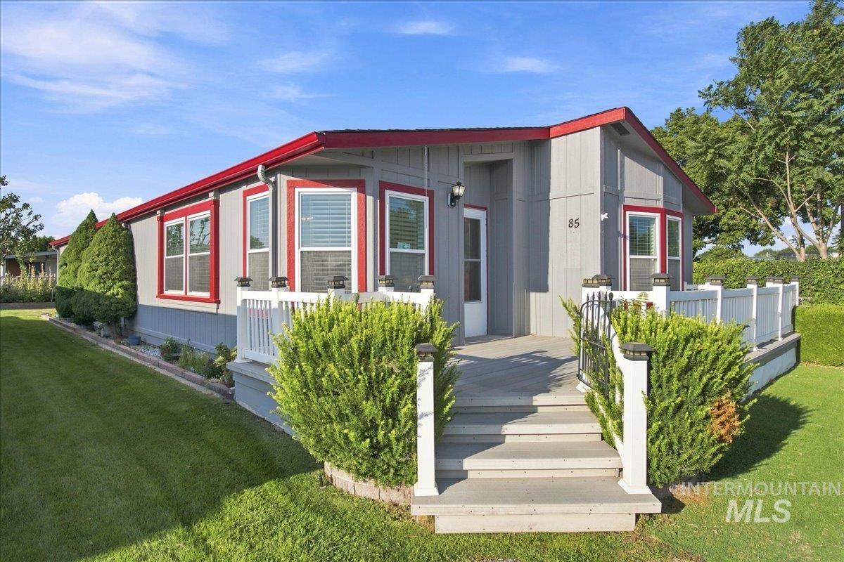 1907 W Flamingo Ave, Nampa, Idaho 83651, 2 Bedrooms, 2 Bathrooms, Residential For Sale, Price $199,900, 98998039