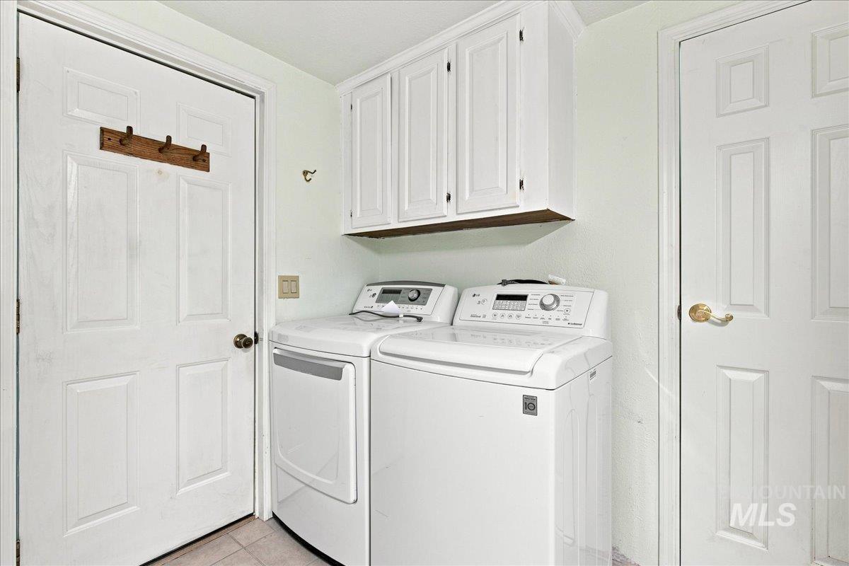 1907 W Flamingo Ave, Nampa, Idaho 83651, 2 Bedrooms, 2 Bathrooms, Residential For Sale, Price $199,900, 98998039