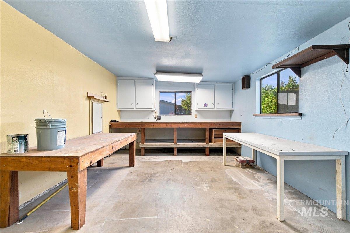 1907 W Flamingo Ave, Nampa, Idaho 83651, 2 Bedrooms, 2 Bathrooms, Residential For Sale, Price $199,900, 98998039