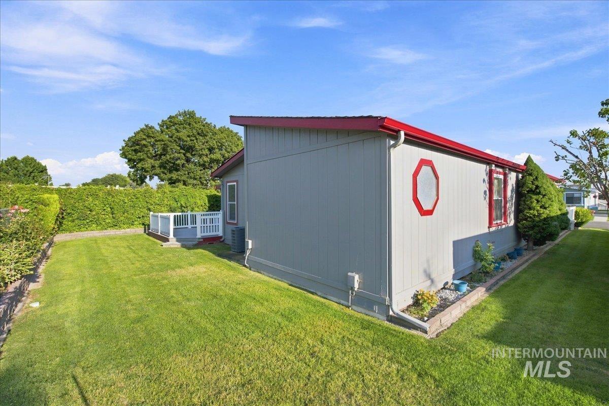 1907 W Flamingo Ave, Nampa, Idaho 83651, 2 Bedrooms, 2 Bathrooms, Residential For Sale, Price $199,900, 98998039
