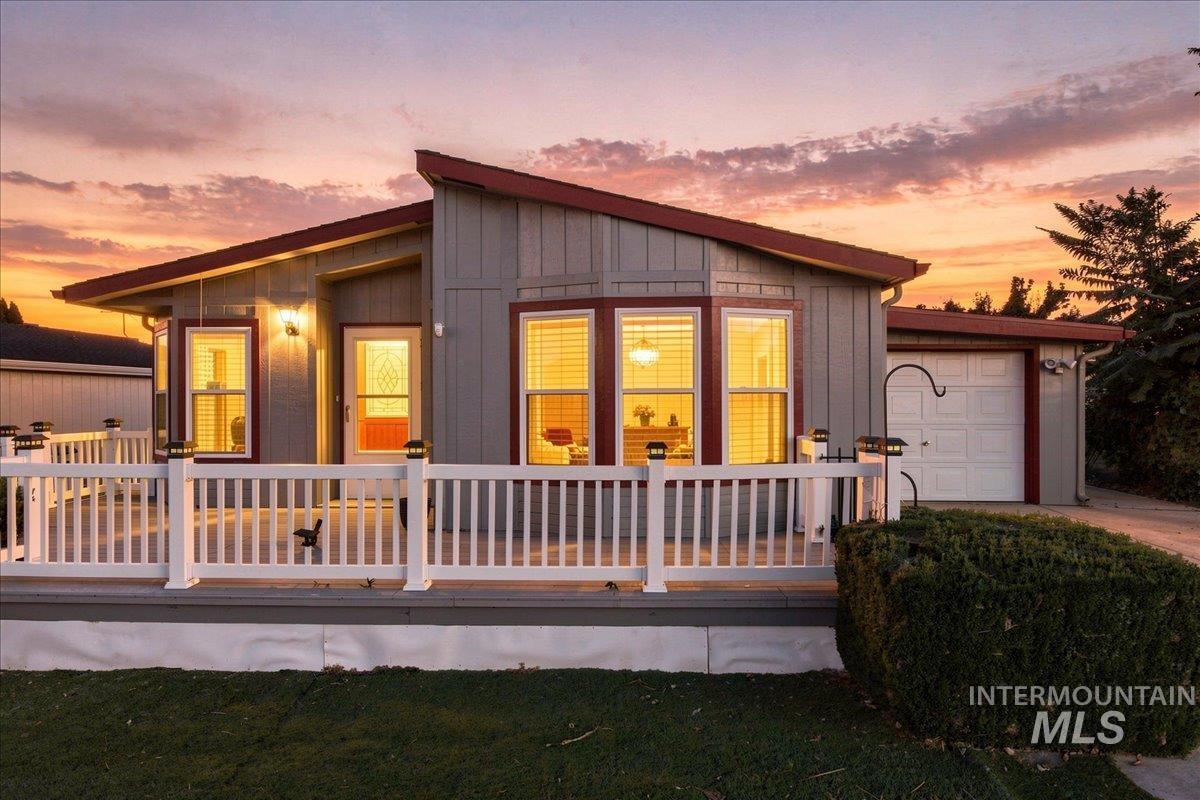 1907 W Flamingo Ave, Nampa, Idaho 83651, 2 Bedrooms, 2 Bathrooms, Residential For Sale, Price $199,900, 98998039
