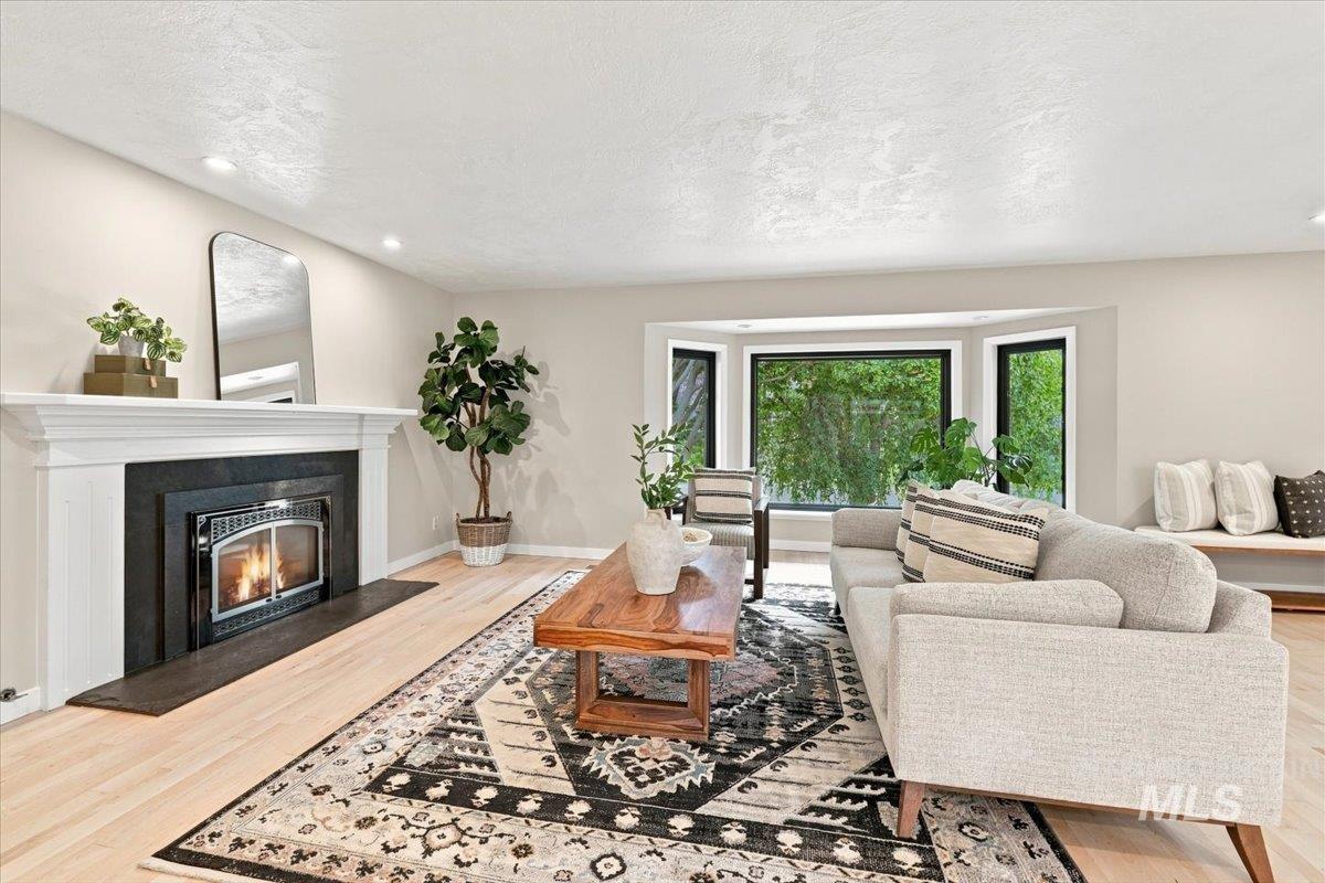 5203 N Sorrento Dr, Boise, Idaho 83704, 4 Bedrooms, 3 Bathrooms, Residential For Sale, Price $849,900, 98998044