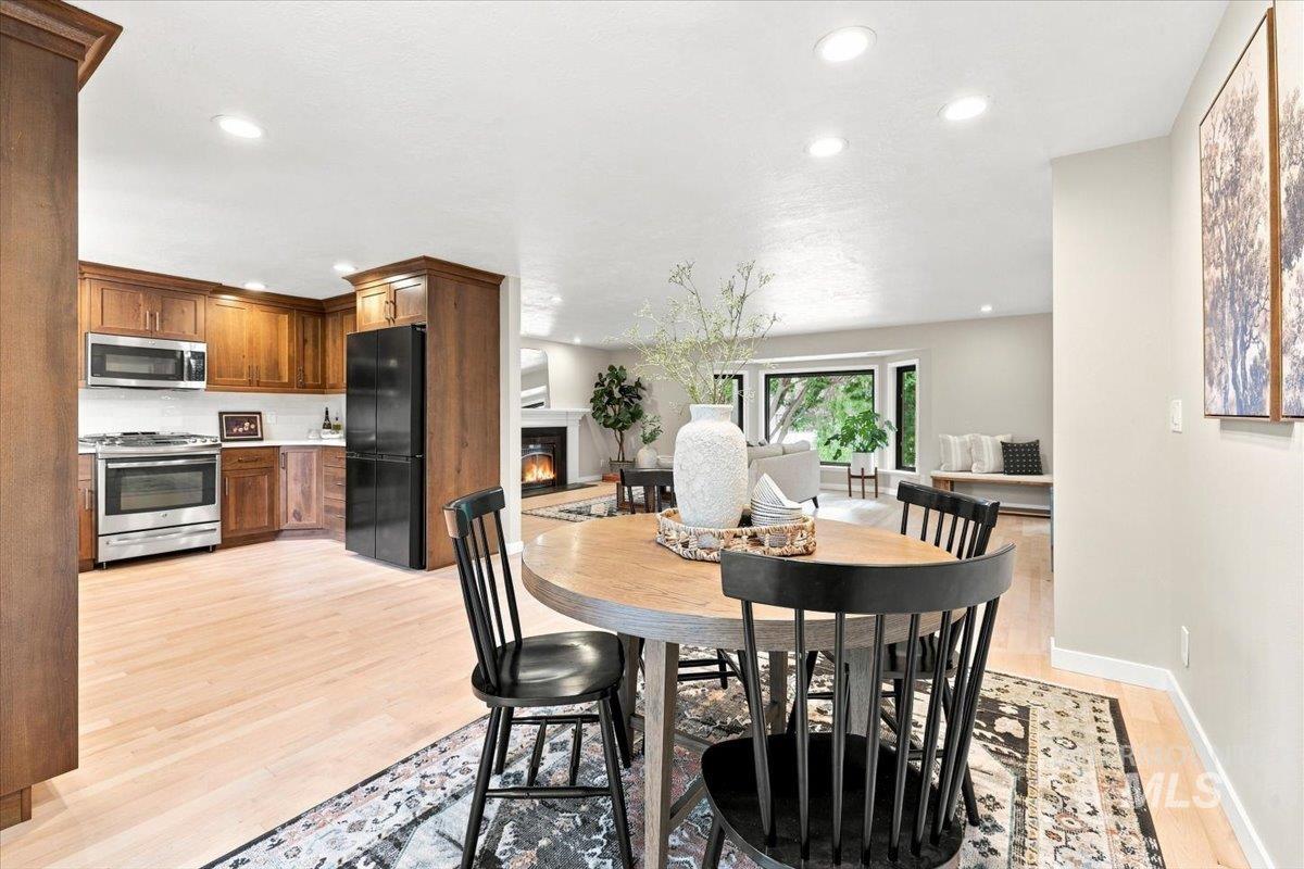 5203 N Sorrento Dr, Boise, Idaho 83704, 4 Bedrooms, 3 Bathrooms, Residential For Sale, Price $849,900, 98998044
