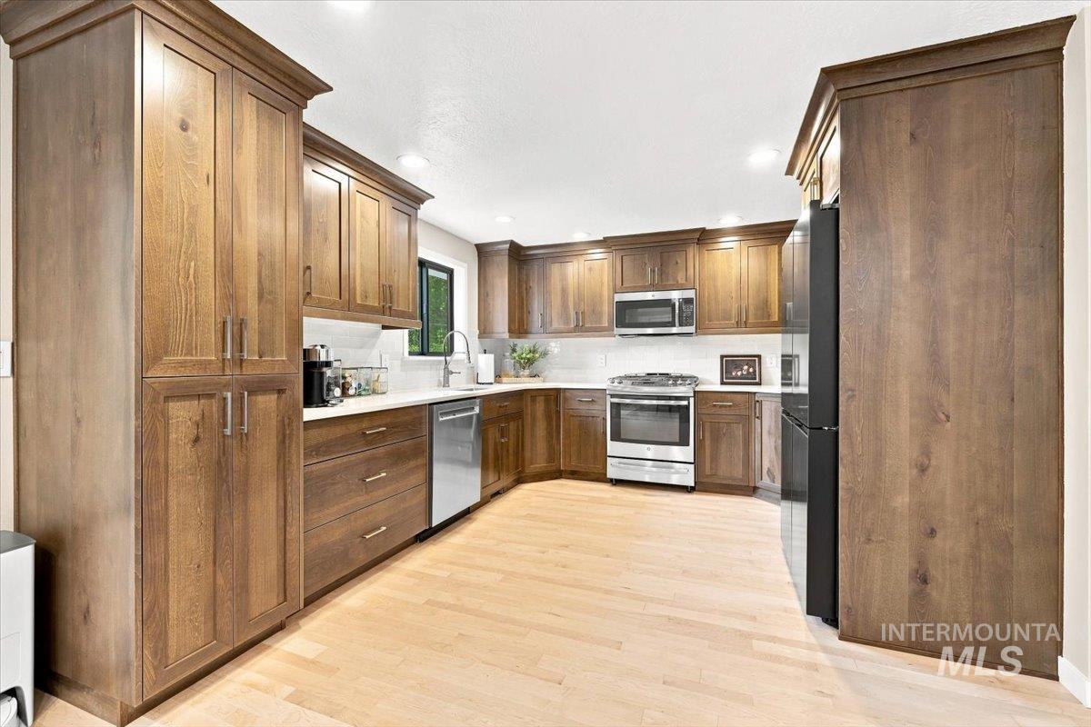 5203 N Sorrento Dr, Boise, Idaho 83704, 4 Bedrooms, 3 Bathrooms, Residential For Sale, Price $849,900, 98998044