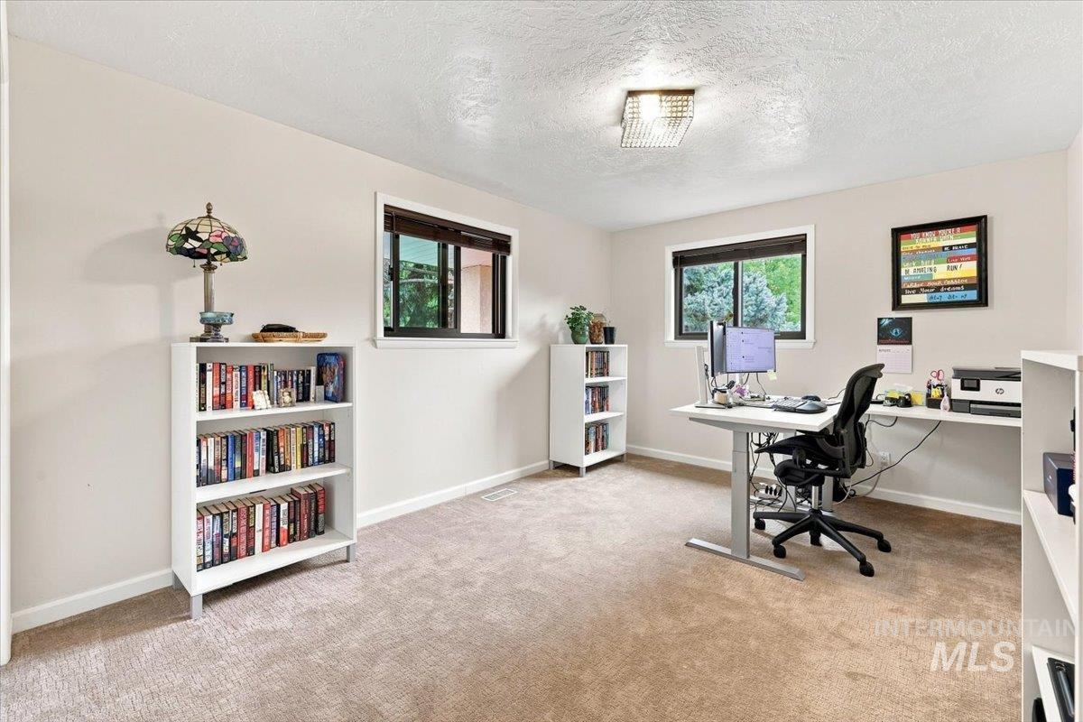 5203 N Sorrento Dr, Boise, Idaho 83704, 4 Bedrooms, 3 Bathrooms, Residential For Sale, Price $849,900, 98998044