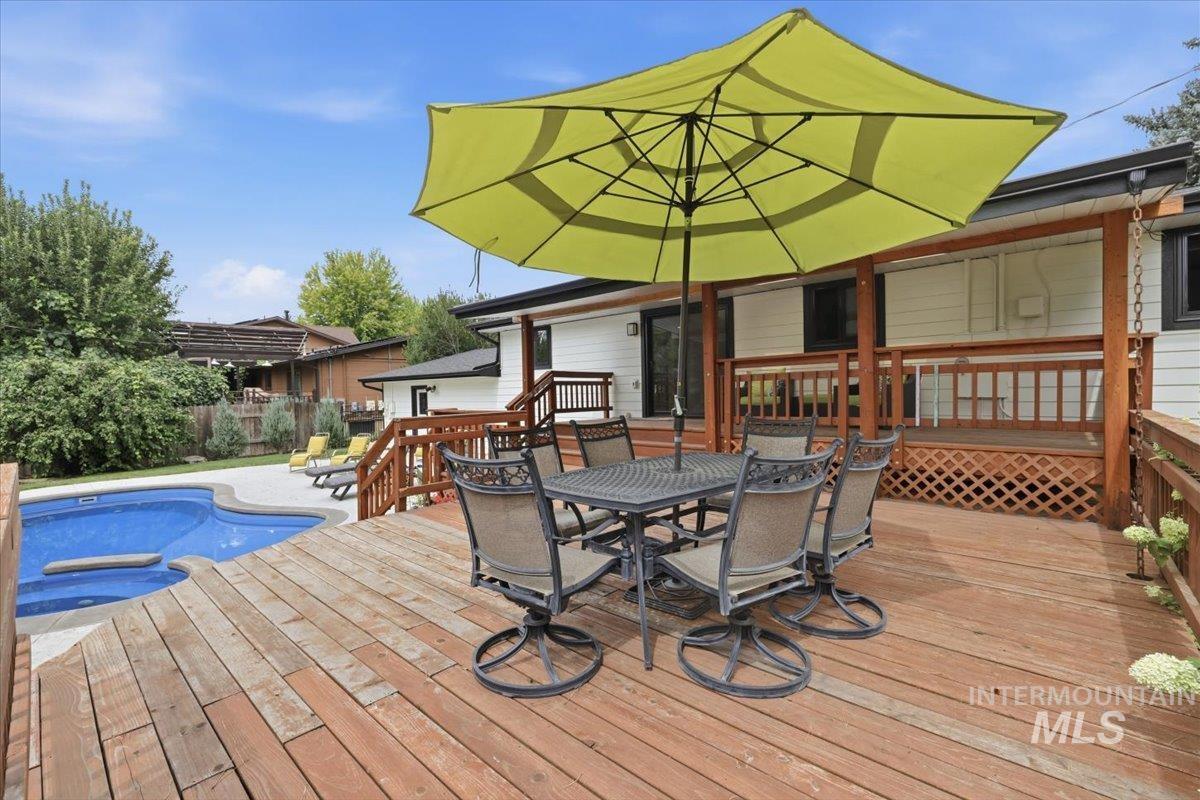 5203 N Sorrento Dr, Boise, Idaho 83704, 4 Bedrooms, 3 Bathrooms, Residential For Sale, Price $849,900, 98998044