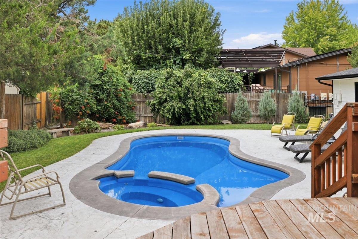5203 N Sorrento Dr, Boise, Idaho 83704, 4 Bedrooms, 3 Bathrooms, Residential For Sale, Price $849,900, 98998044