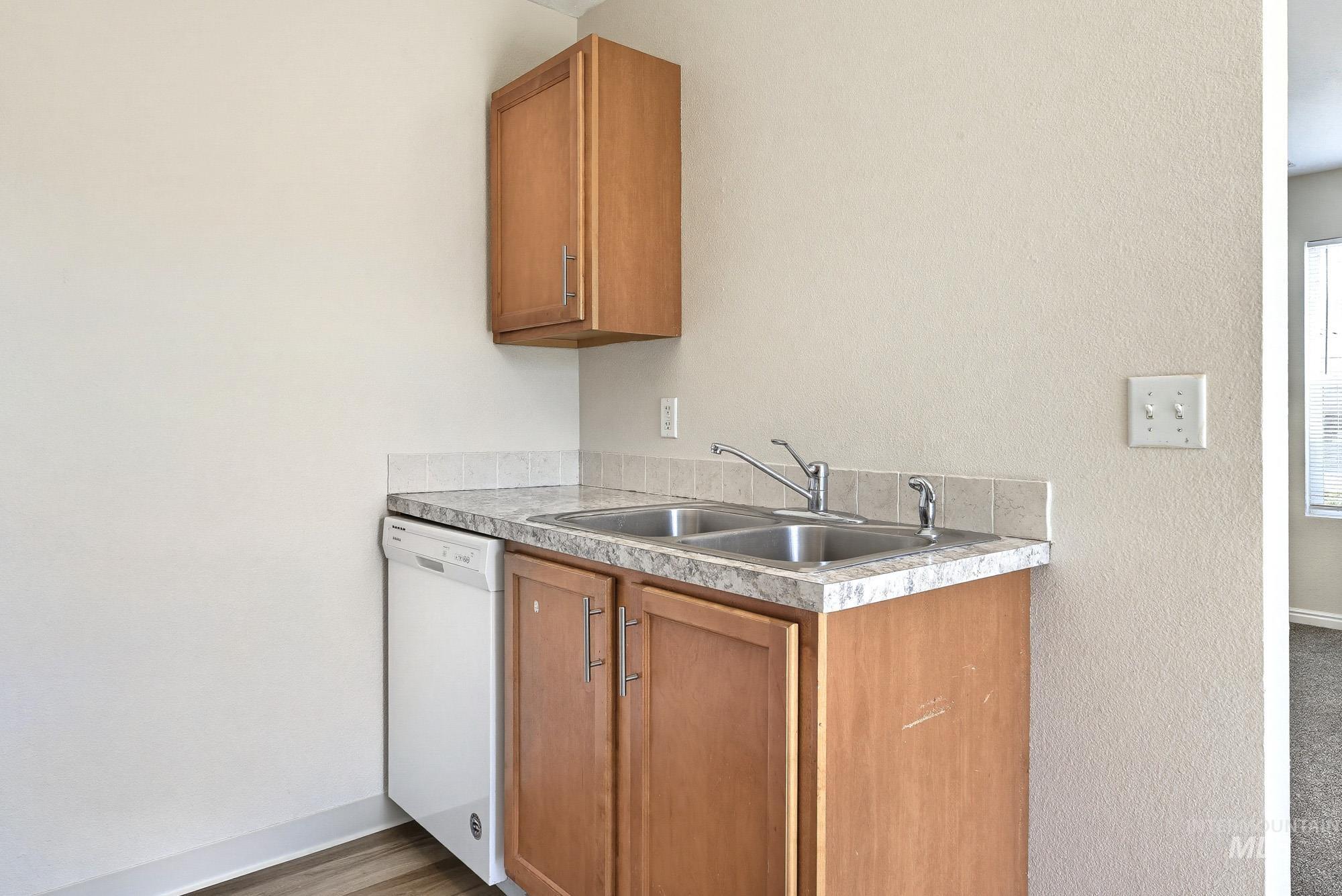 16921 N Pamela Loop, Nampa, Idaho 83651, 2 Bedrooms, 2 Bathrooms, Residential Income For Sale, Price $825,000,MLS 98998046