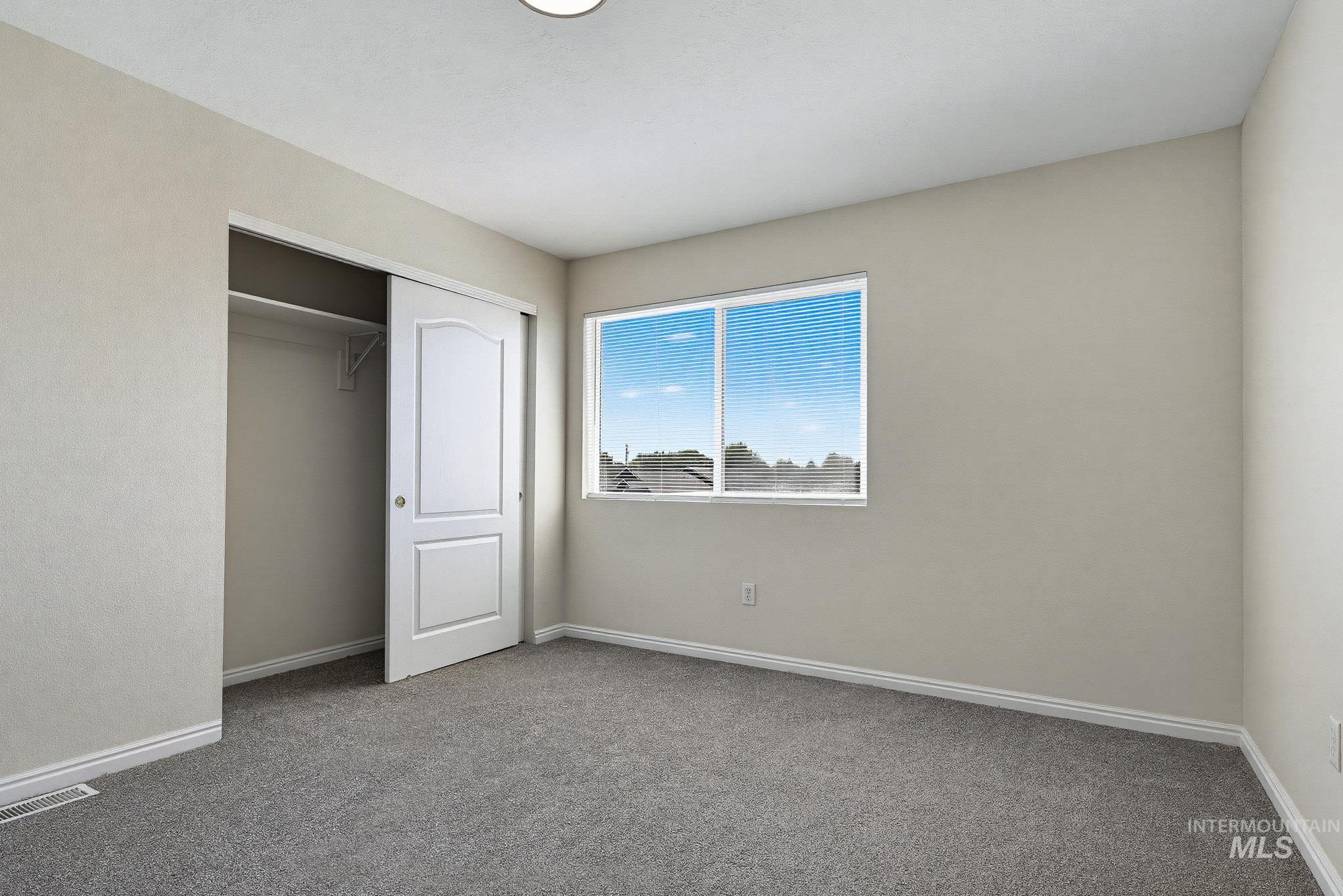 16921 N Pamela Loop, Nampa, Idaho 83651, 2 Bedrooms, 2 Bathrooms, Residential Income For Sale, Price $825,000,MLS 98998046