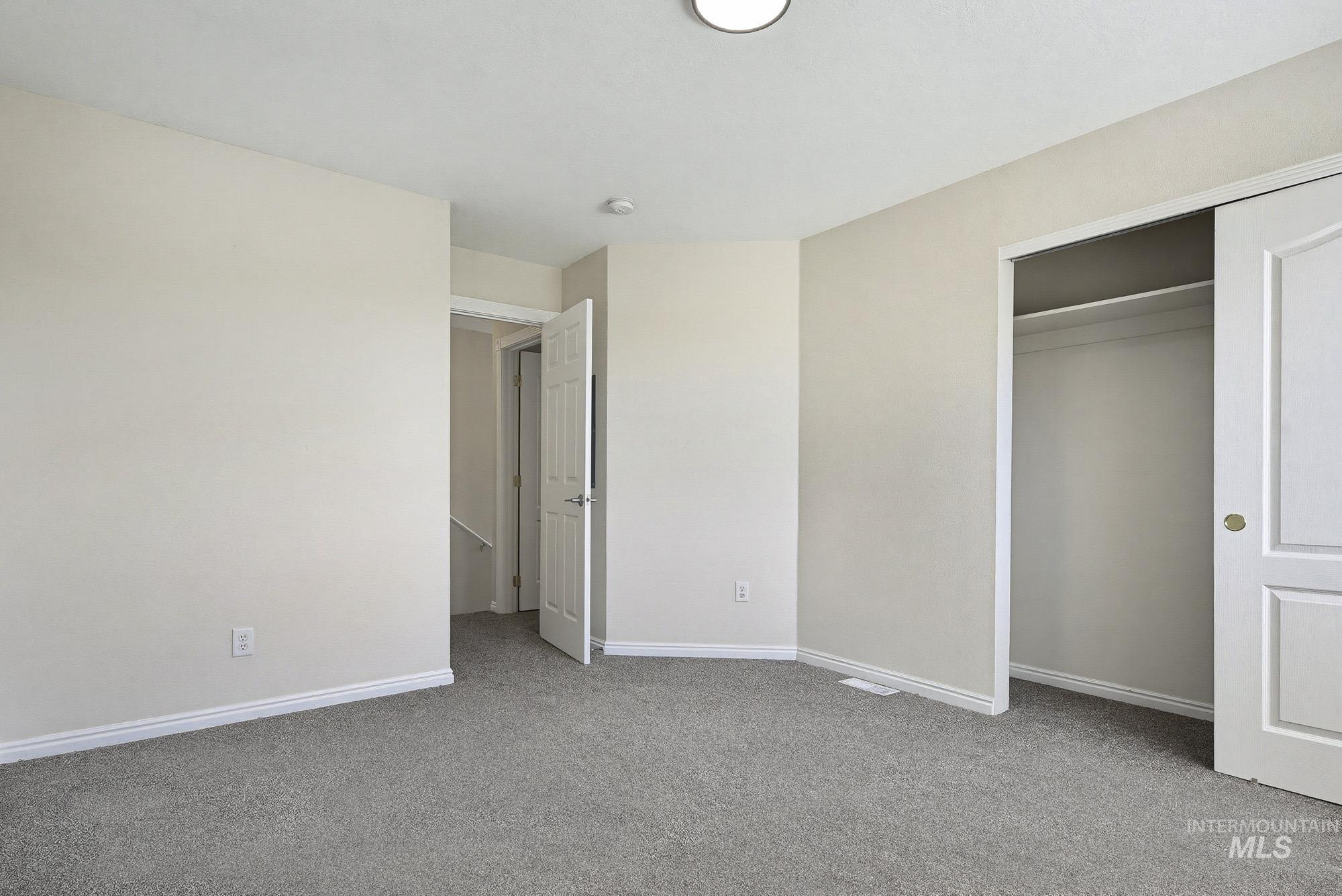 16921 N Pamela Loop, Nampa, Idaho 83651, 2 Bedrooms, 2 Bathrooms, Residential Income For Sale, Price $825,000,MLS 98998046