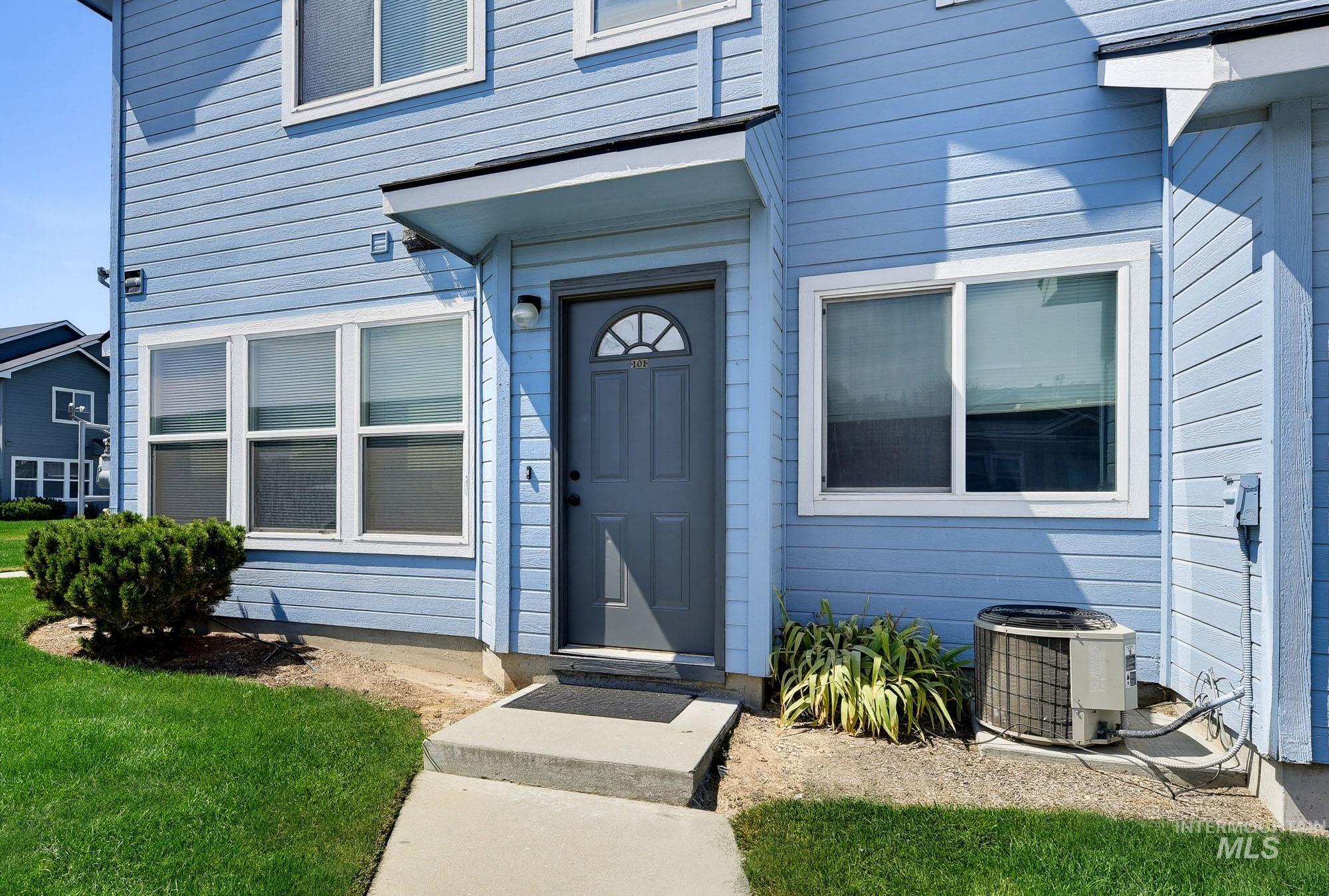 16921 N Pamela Loop, Nampa, Idaho 83651, 2 Bedrooms, 2 Bathrooms, Residential Income For Sale, Price $825,000,MLS 98998046