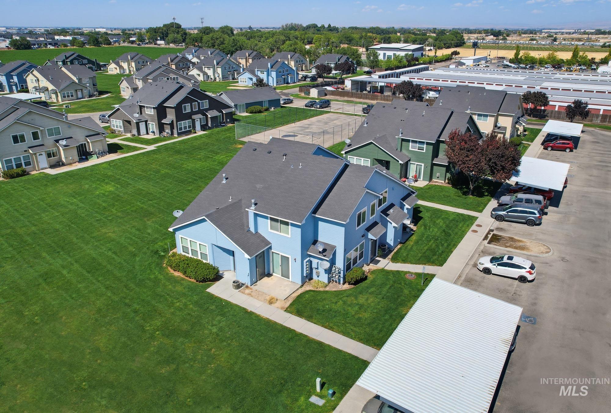 16921 N Pamela Loop, Nampa, Idaho 83651, 2 Bedrooms, 2 Bathrooms, Residential Income For Sale, Price $825,000,MLS 98998046