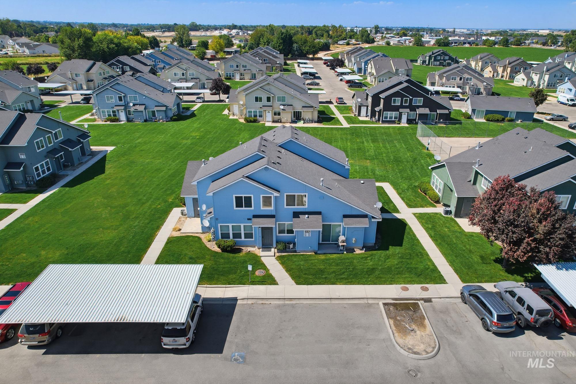 16921 N Pamela Loop, Nampa, Idaho 83651, 2 Bedrooms, 2 Bathrooms, Residential Income For Sale, Price $825,000,MLS 98998046