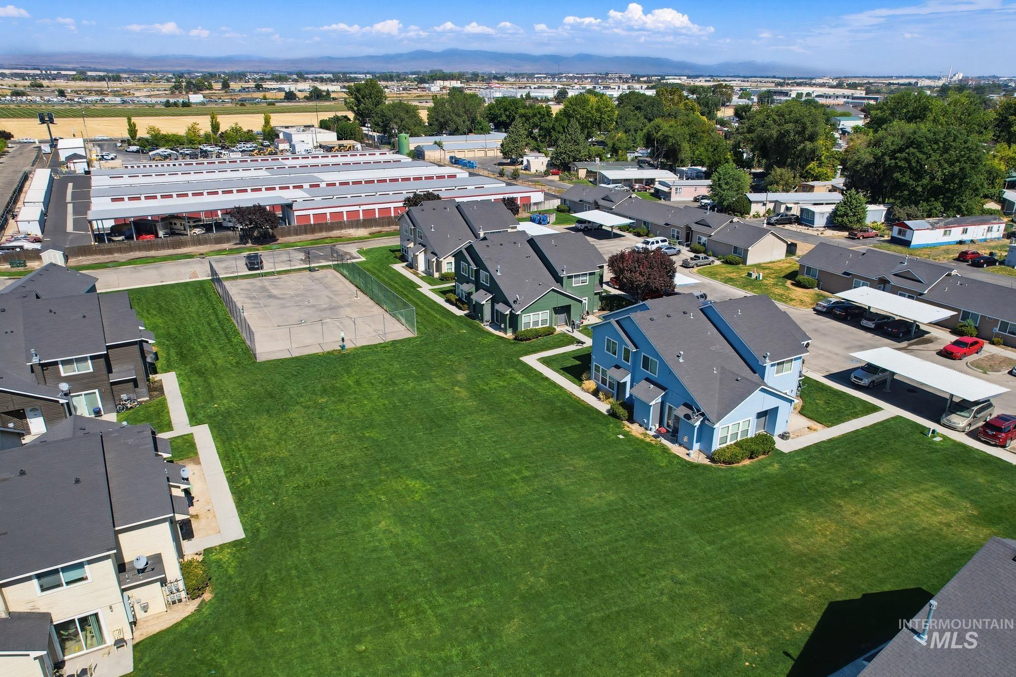 16921 N Pamela Loop, Nampa, Idaho 83651, 2 Bedrooms, 2 Bathrooms, Residential Income For Sale, Price $825,000,MLS 98998046
