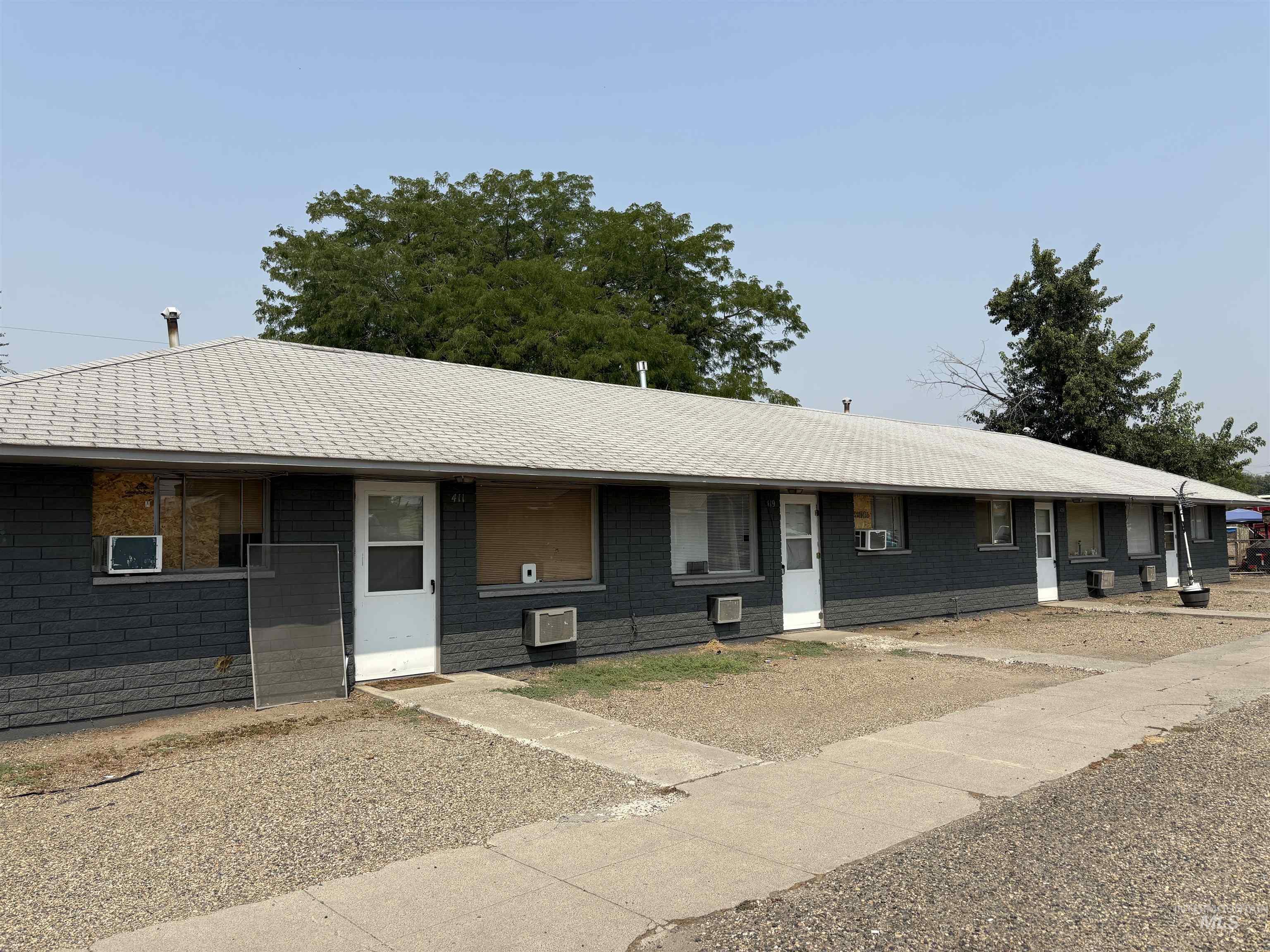 411 NW 1st street, Ontario, Oregon 97914, 2 Bedrooms, 1 Bathroom, Residential Income For Sale, Price $695,000,MLS 98998047