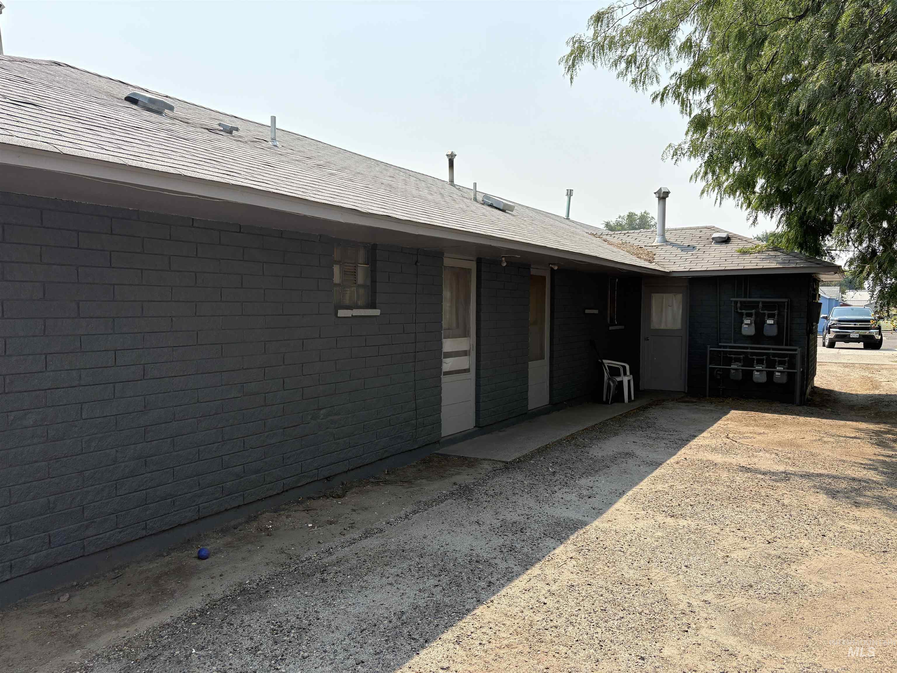 411 NW 1st street, Ontario, Oregon 97914, 2 Bedrooms, 1 Bathroom, Residential Income For Sale, Price $695,000,MLS 98998047