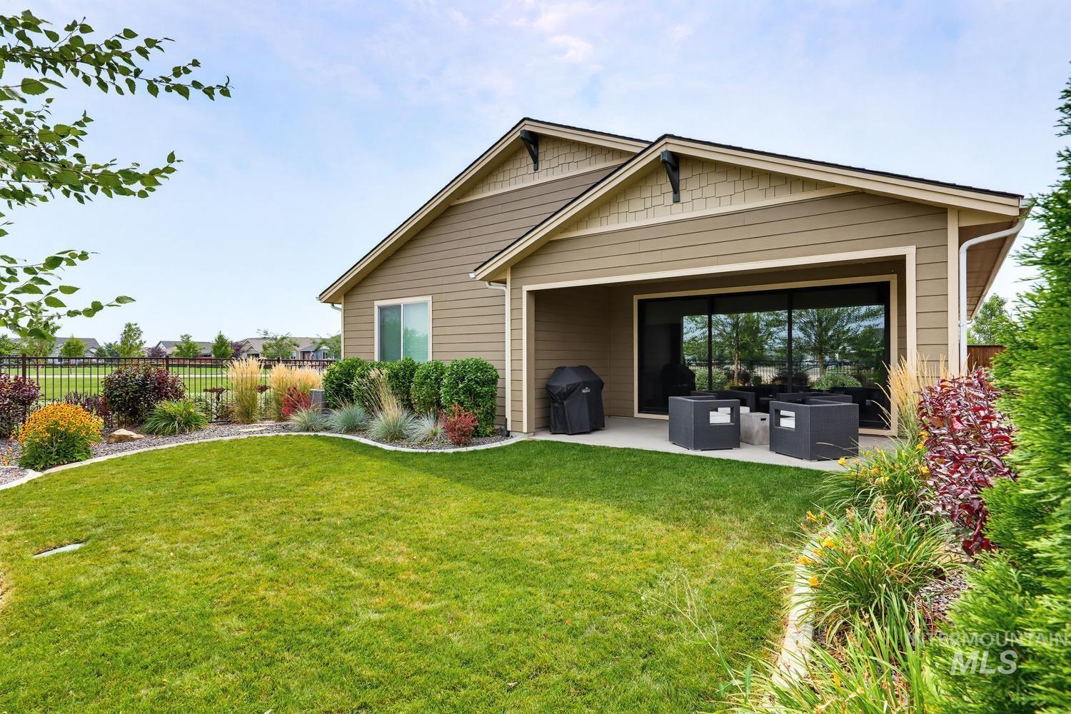 11860 W Wellness Ln, Kuna, Idaho 83634, 2 Bedrooms, 2 Bathrooms, Residential For Sale, Price $535,000,MLS 98998053