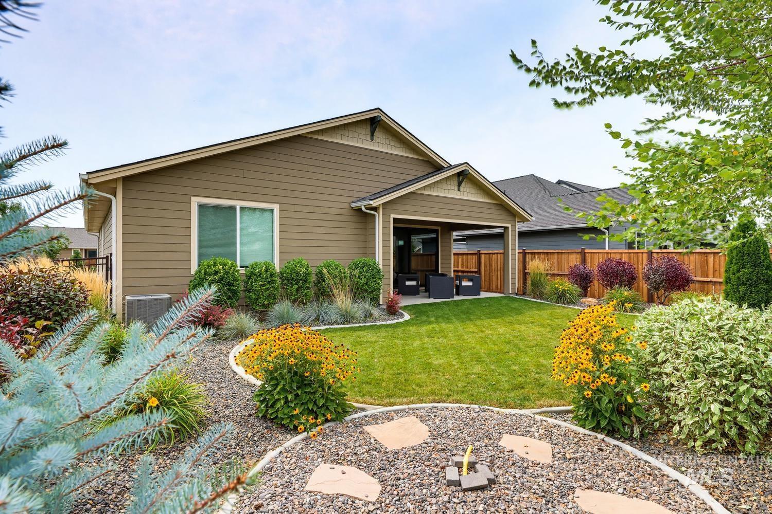 11860 W Wellness Ln, Kuna, Idaho 83634, 2 Bedrooms, 2 Bathrooms, Residential For Sale, Price $535,000,MLS 98998053