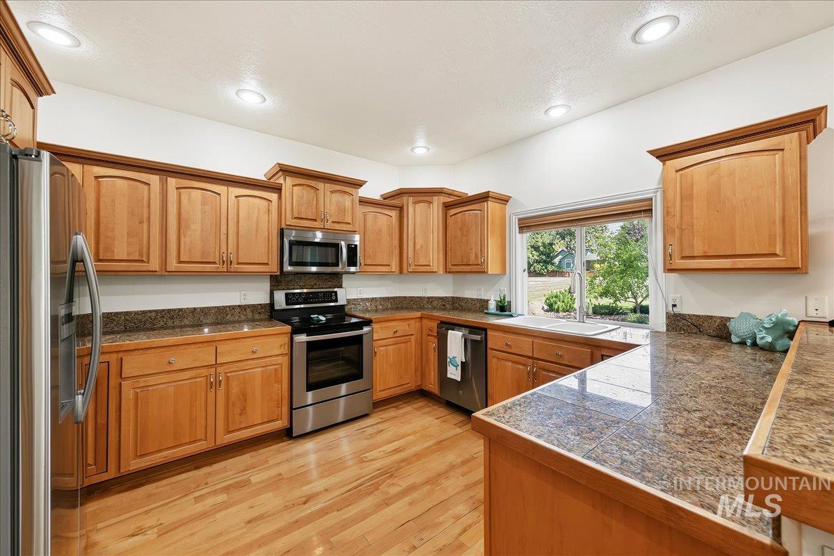 3454 S Shortleaf Ave., Boise, Idaho 83716, 3 Bedrooms, 3.5 Bathrooms, Residential For Sale, Price $995,000,MLS 98998058