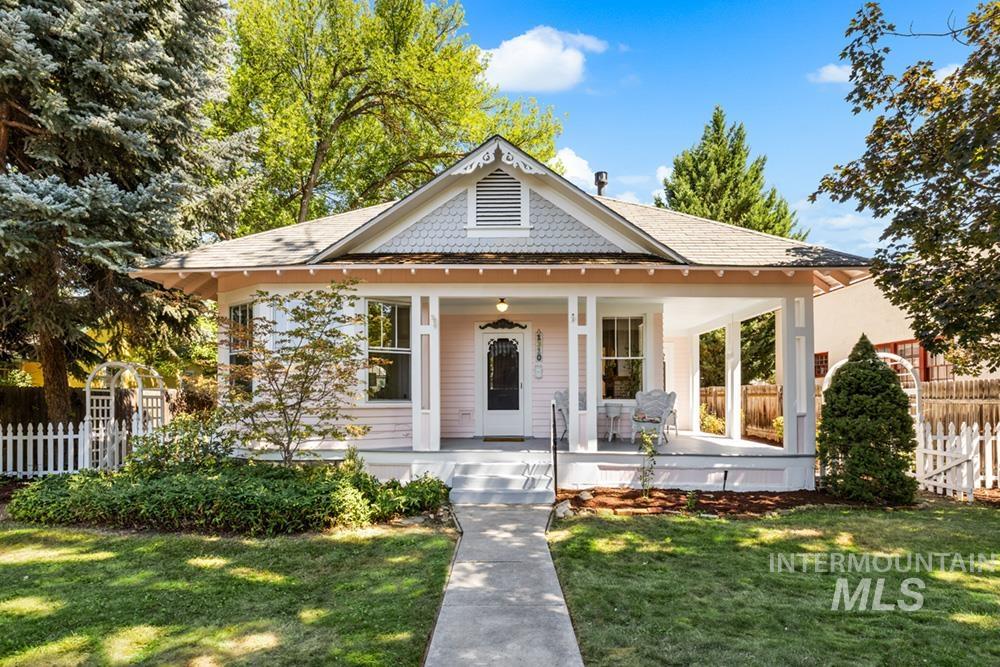 1310 N 7th St, Boise, Idaho 83702, 2 Bedrooms, 1 Bathroom, Residential For Sale, Price $628,000,MLS 98998059