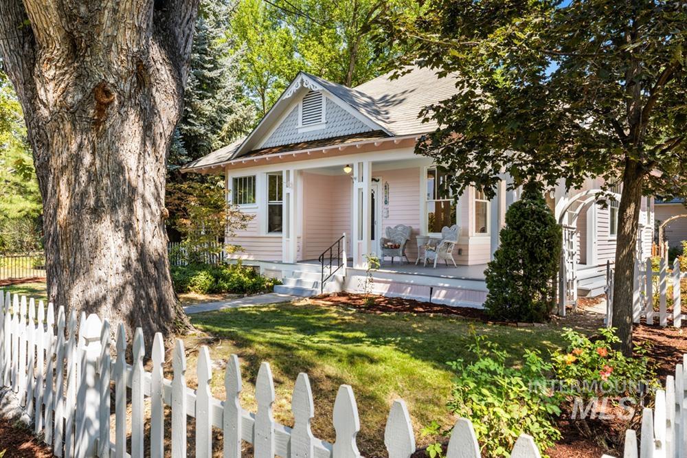 1310 N 7th St, Boise, Idaho 83702, 2 Bedrooms, 1 Bathroom, Residential For Sale, Price $628,000, 98998059