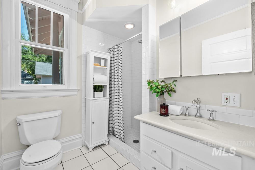 1310 N 7th St, Boise, Idaho 83702, 2 Bedrooms, 1 Bathroom, Residential For Sale, Price $628,000, 98998059