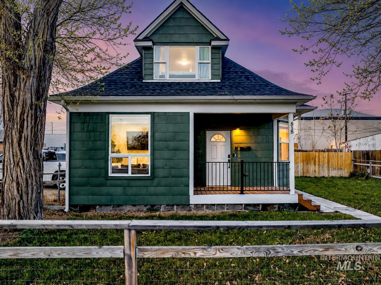 515 S 15th Street, Boise, Idaho 83702, 3 Bedrooms, 2.5 Bathrooms, Residential For Sale, Price $545,600,MLS 98998060