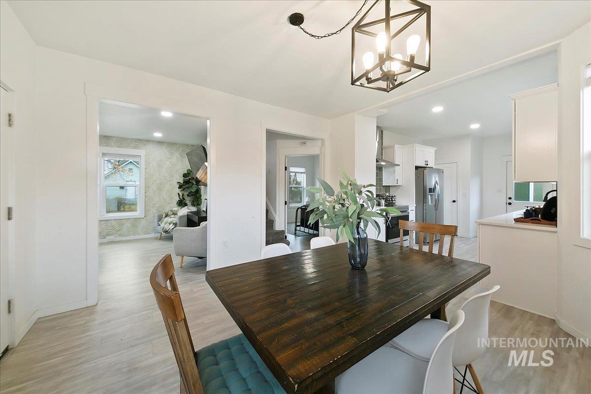 515 S 15th Street, Boise, Idaho 83702, 3 Bedrooms, 2.5 Bathrooms, Residential For Sale, Price $545,600,MLS 98998060