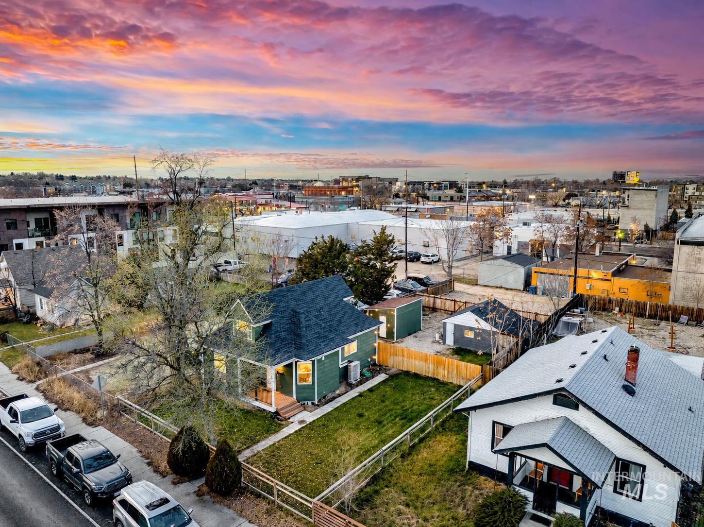 515 S 15th Street, Boise, Idaho 83702, 3 Bedrooms, 2.5 Bathrooms, Residential For Sale, Price $545,600,MLS 98998060
