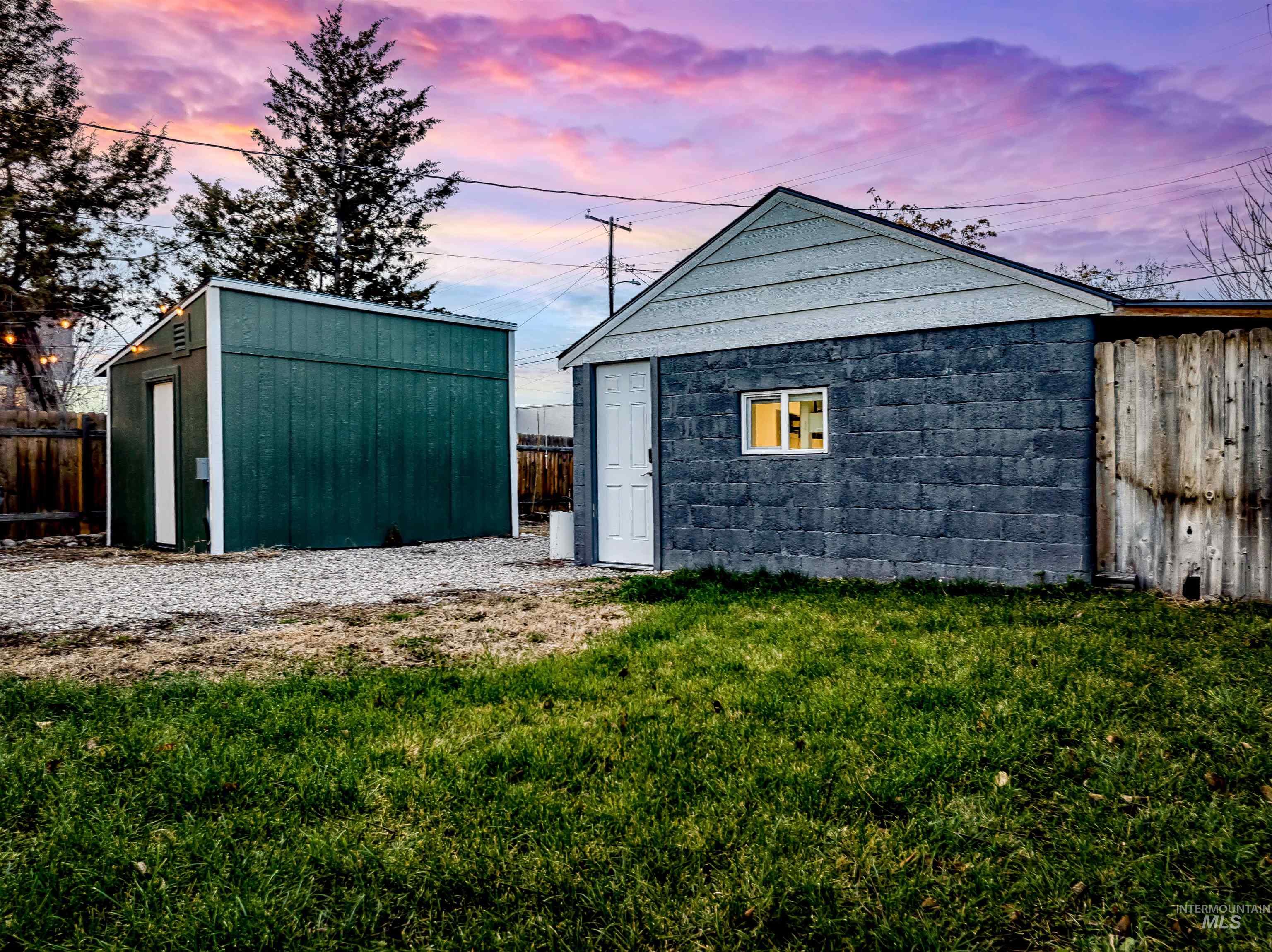 515 S 15th Street, Boise, Idaho 83702, 3 Bedrooms, 2.5 Bathrooms, Residential For Sale, Price $545,600,MLS 98998060