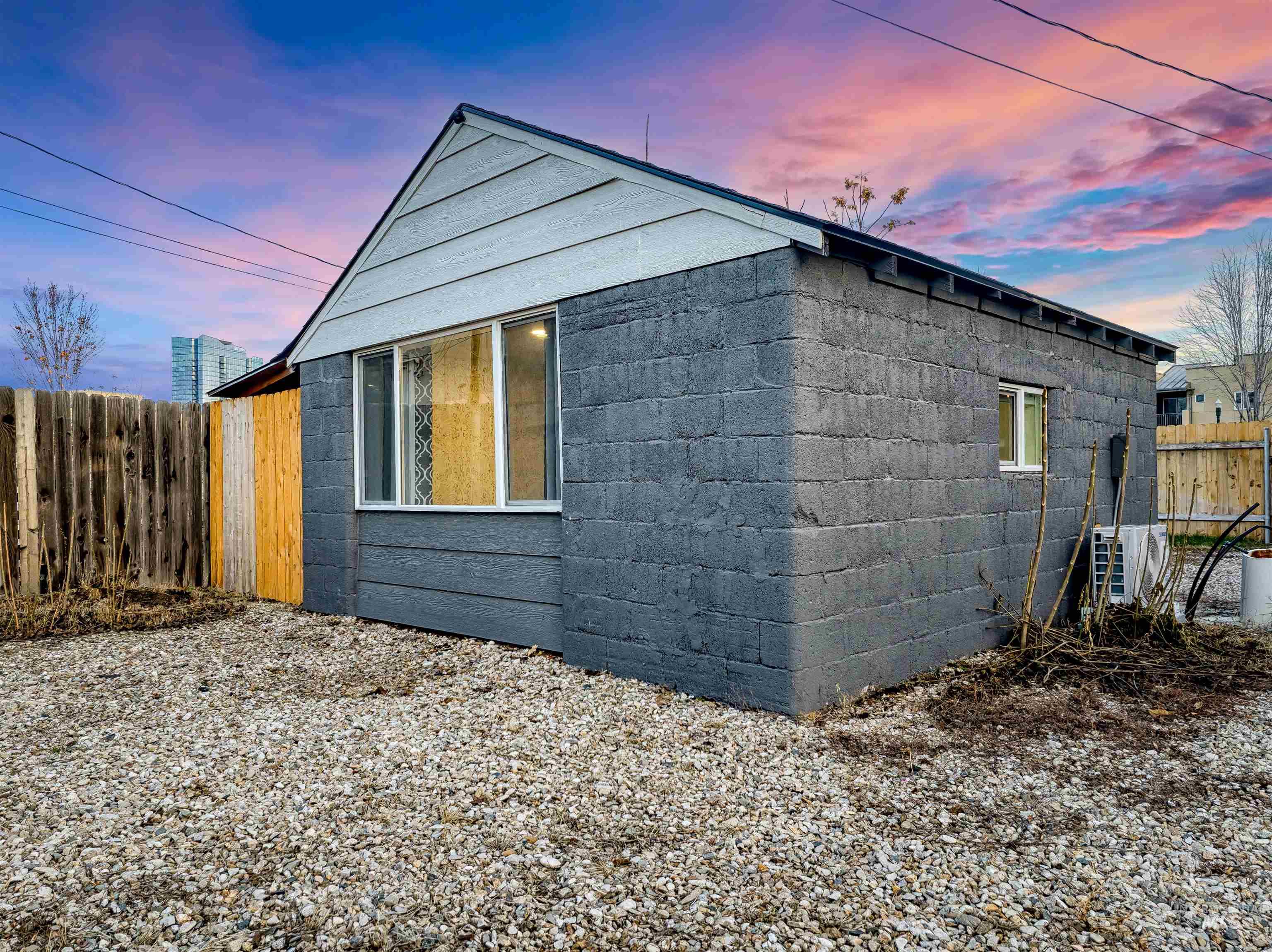 515 S 15th Street, Boise, Idaho 83702, 3 Bedrooms, 2.5 Bathrooms, Residential For Sale, Price $545,600,MLS 98998060