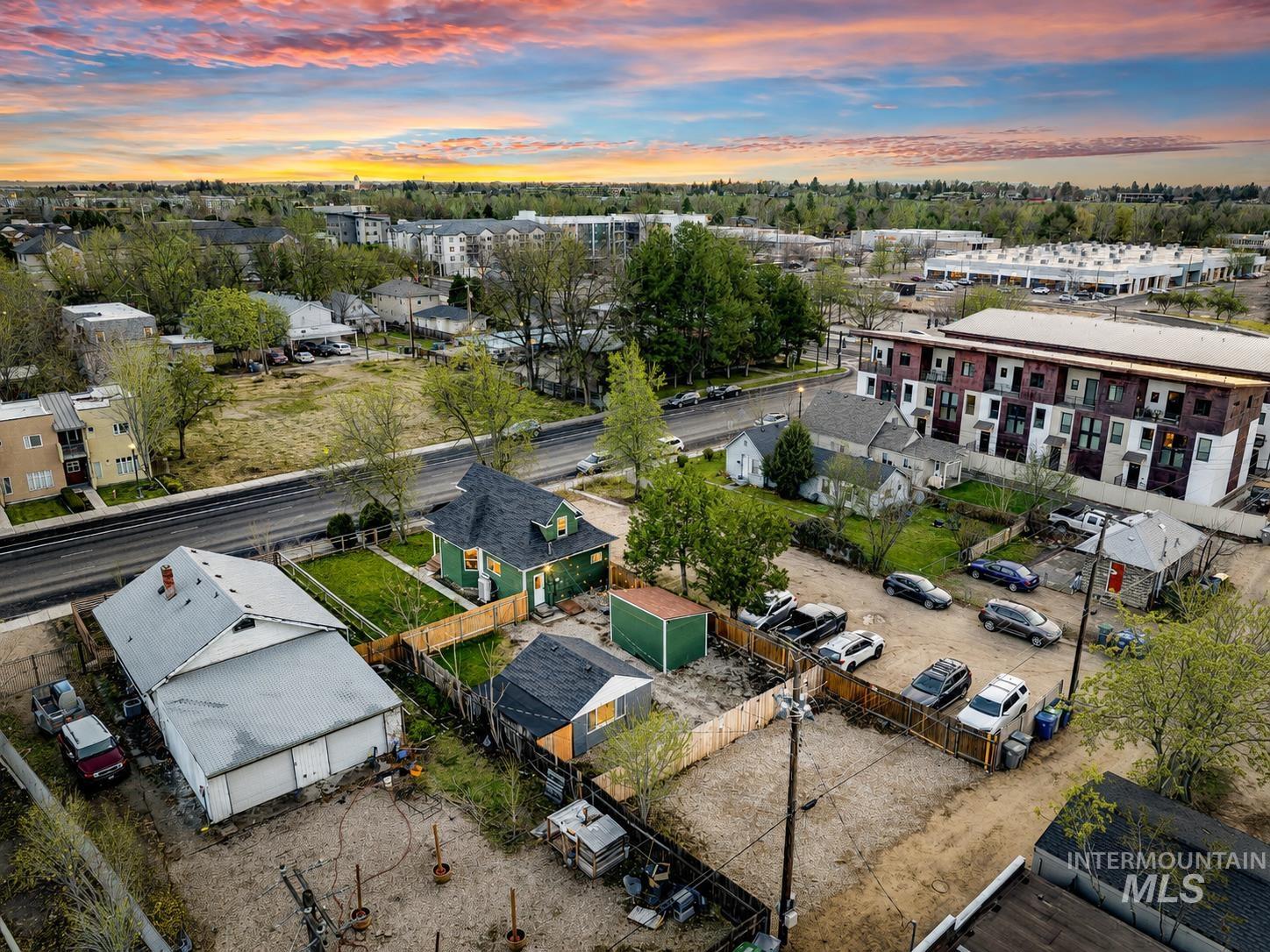 515 S 15th Street, Boise, Idaho 83702, 3 Bedrooms, 2.5 Bathrooms, Residential For Sale, Price $545,600,MLS 98998060