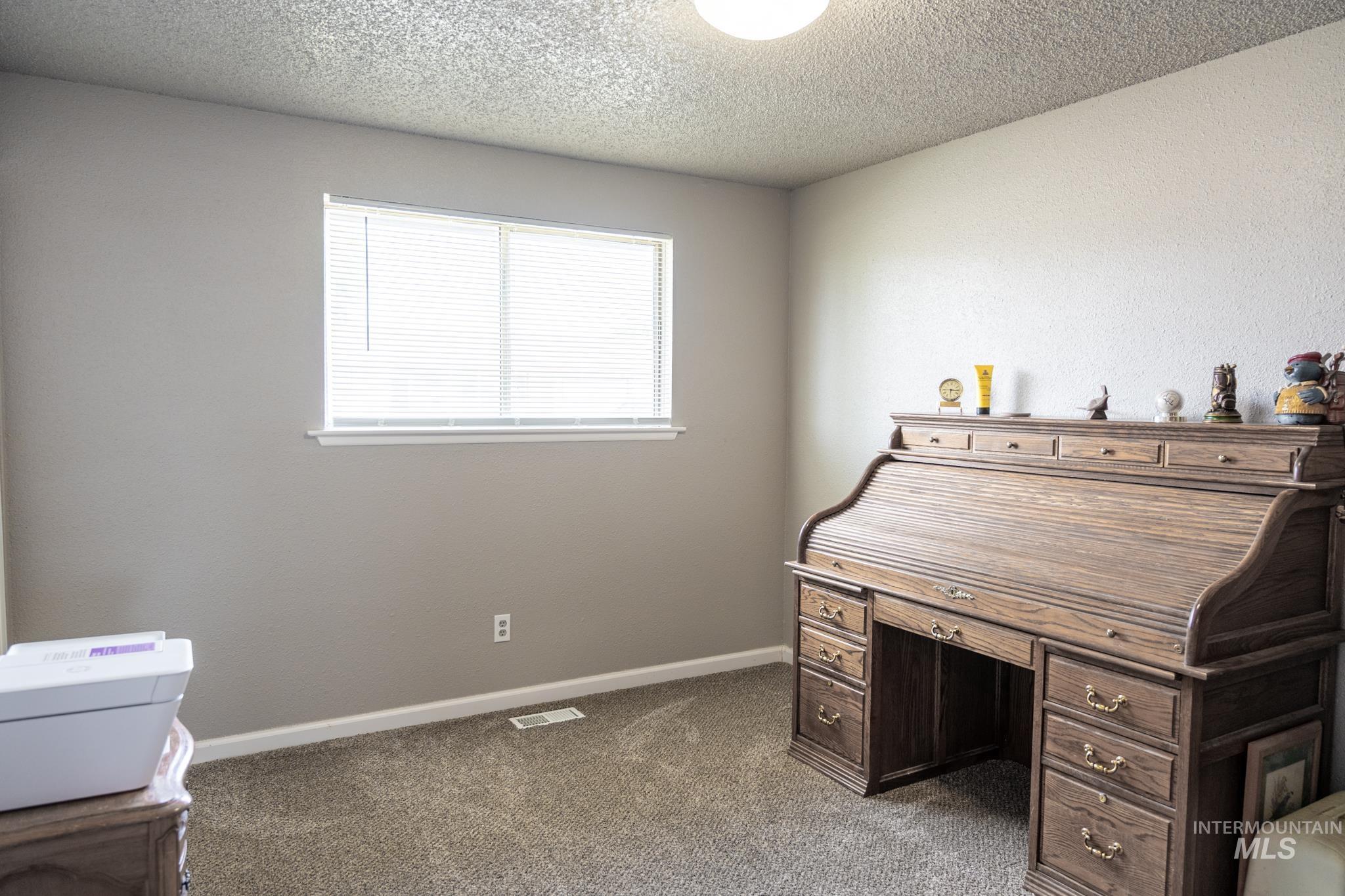 2496 SW 2nd Ave, Ontario, Oregon 97914, 4 Bedrooms, 3 Bathrooms, Residential For Sale, Price $359,000,MLS 98998061
