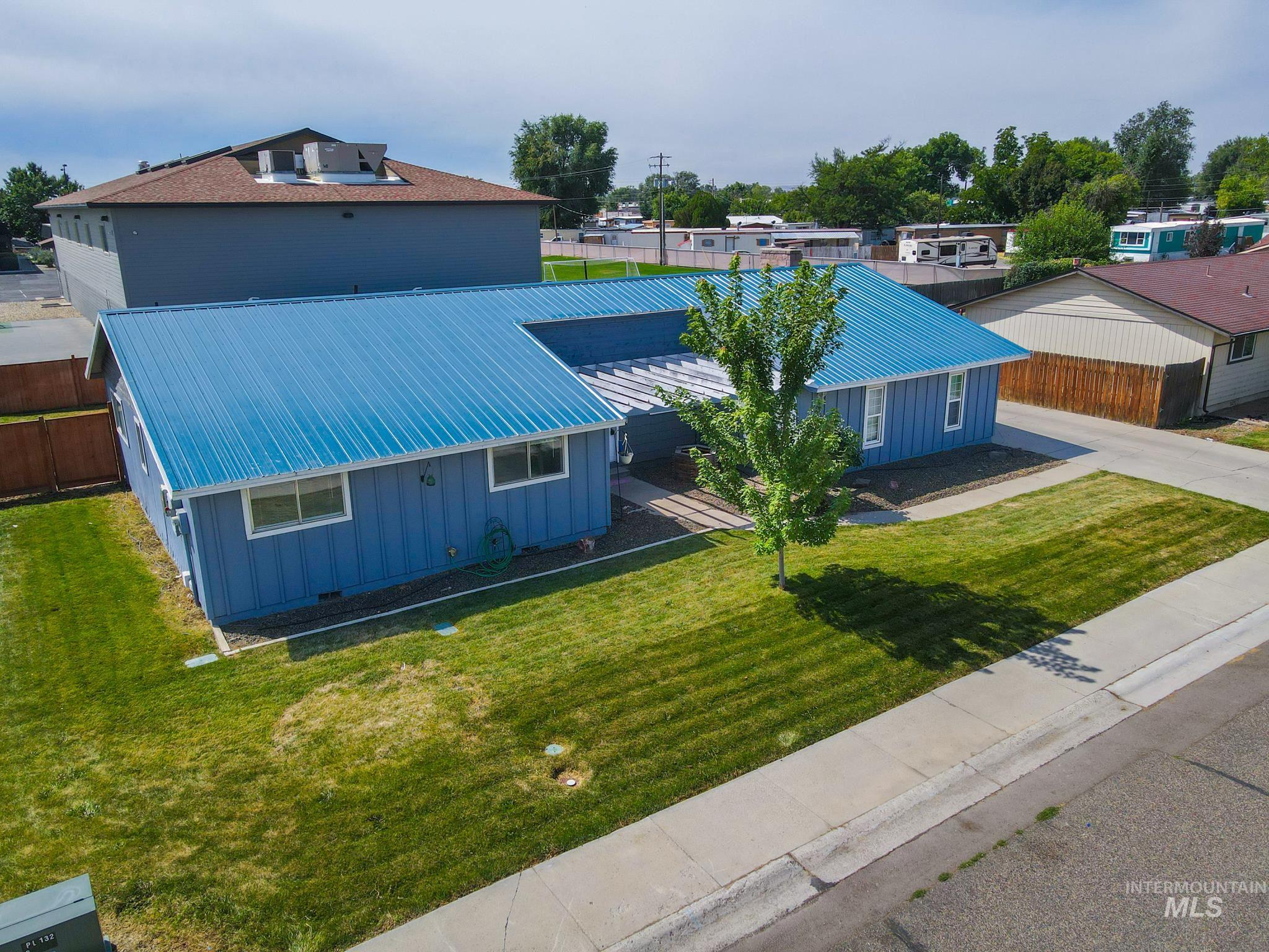 2496 SW 2nd Ave, Ontario, Oregon 97914, 4 Bedrooms, 3 Bathrooms, Residential For Sale, Price $359,000,MLS 98998061