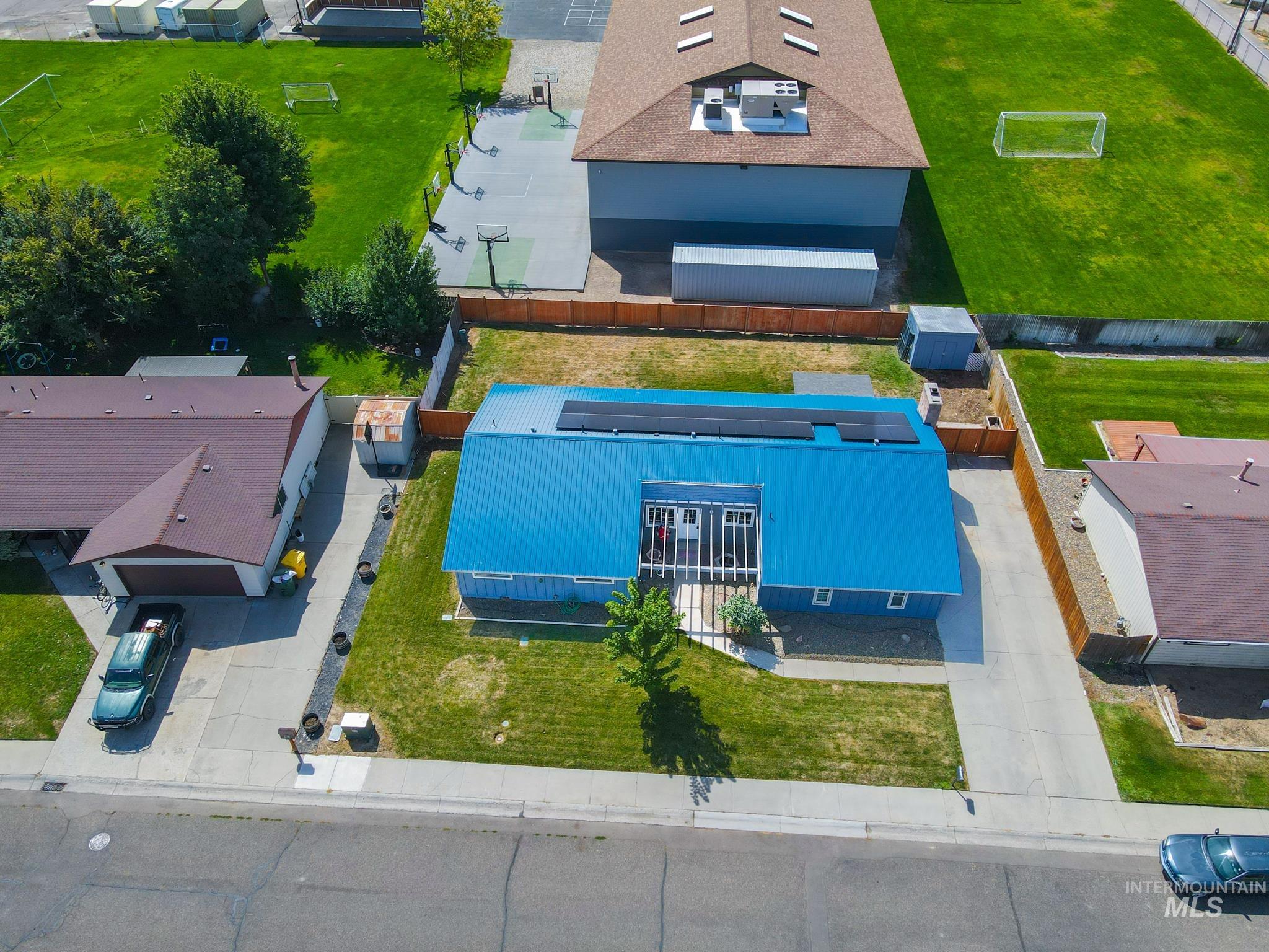 2496 SW 2nd Ave, Ontario, Oregon 97914, 4 Bedrooms, 3 Bathrooms, Residential For Sale, Price $359,000,MLS 98998061