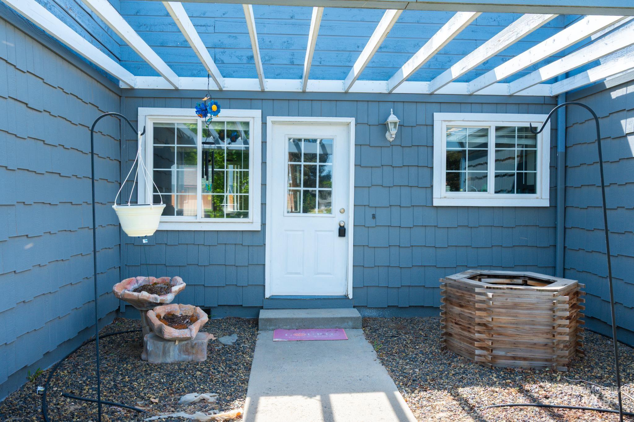 2496 SW 2nd Ave, Ontario, Oregon 97914, 4 Bedrooms, 3 Bathrooms, Residential For Sale, Price $359,000,MLS 98998061